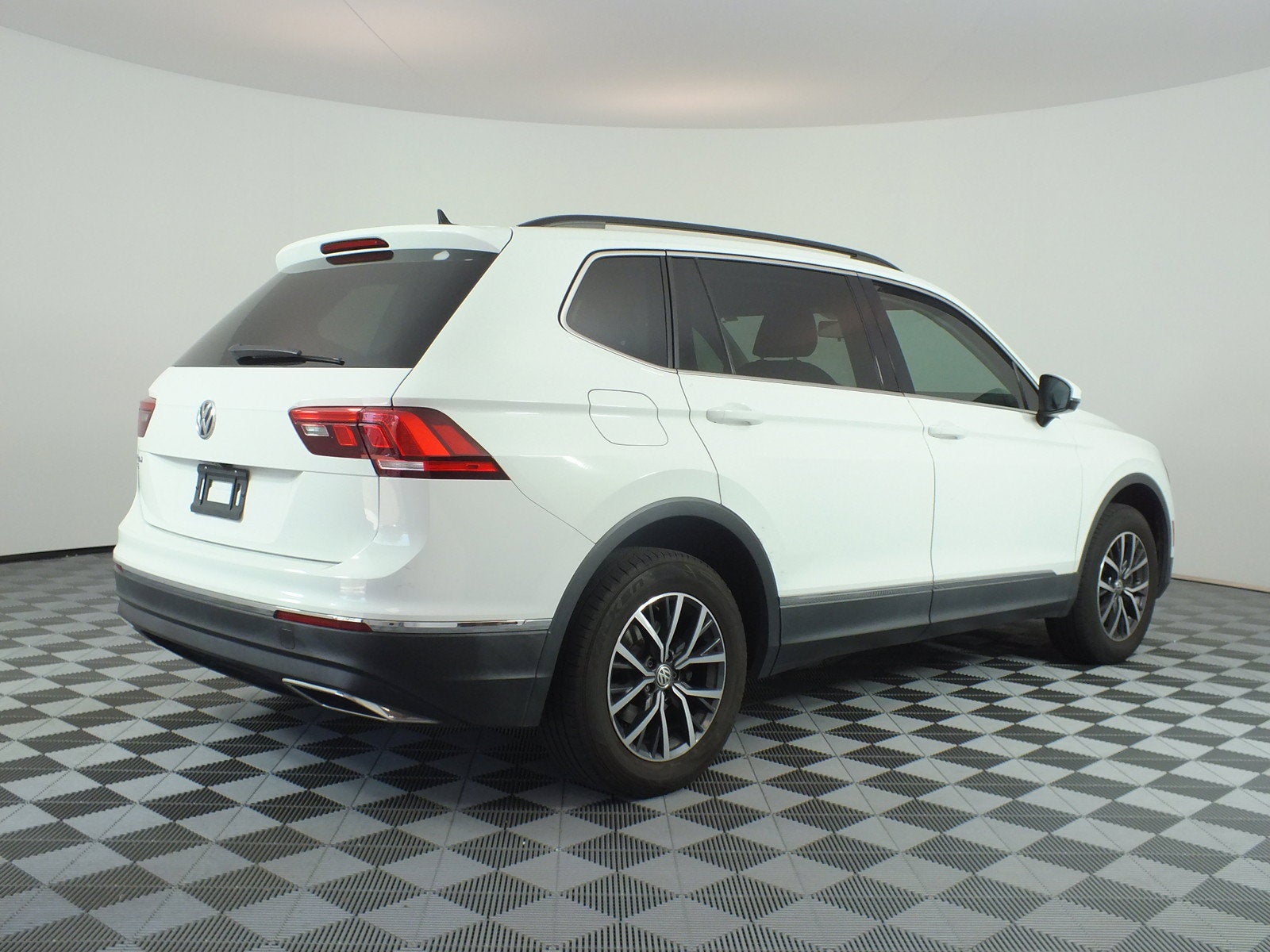 2020 Volkswagen Tiguan SE *CLEAN CARFAX!*