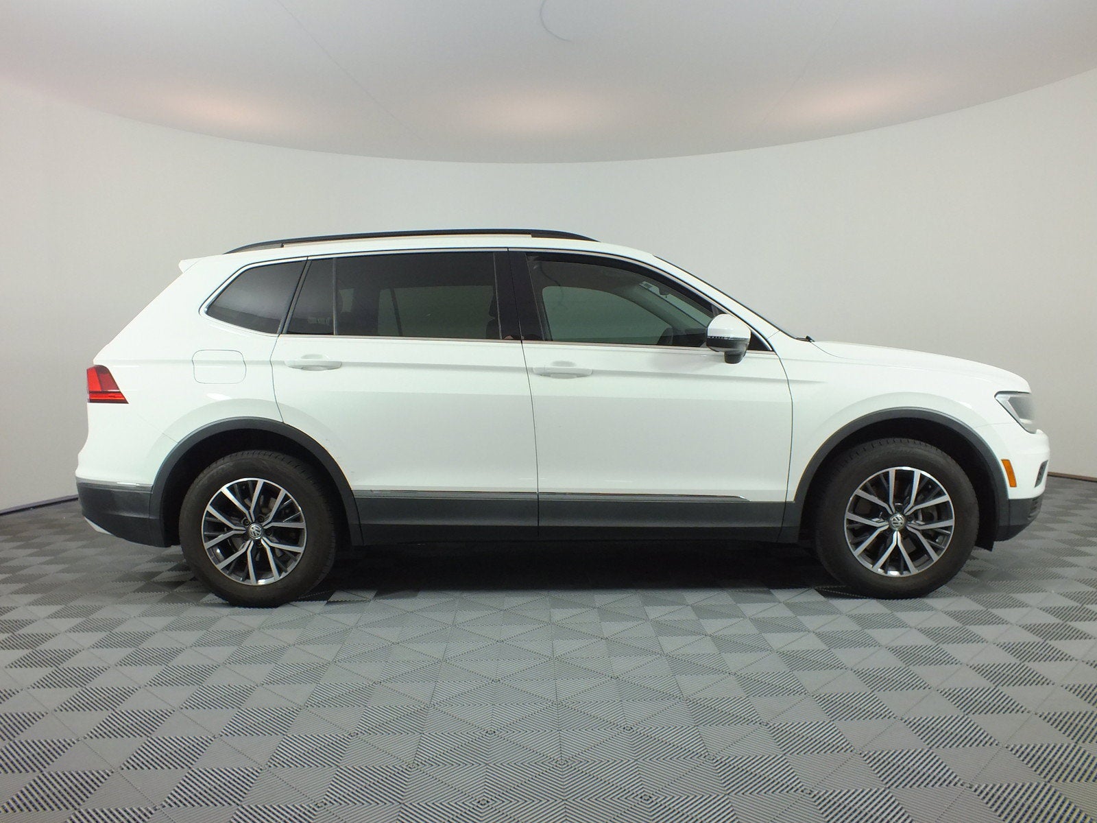 2020 Volkswagen Tiguan SE *CLEAN CARFAX!*