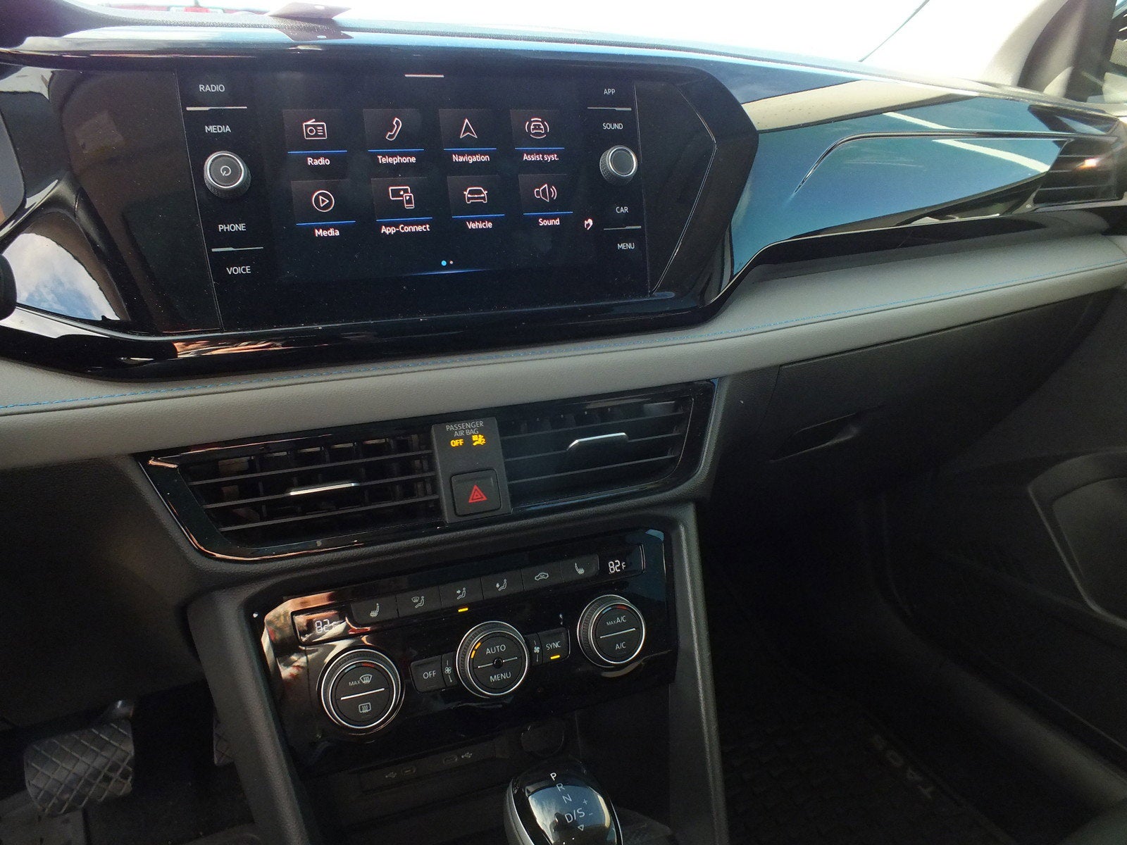 2024 Volkswagen Taos SE Black *1-OWNER*