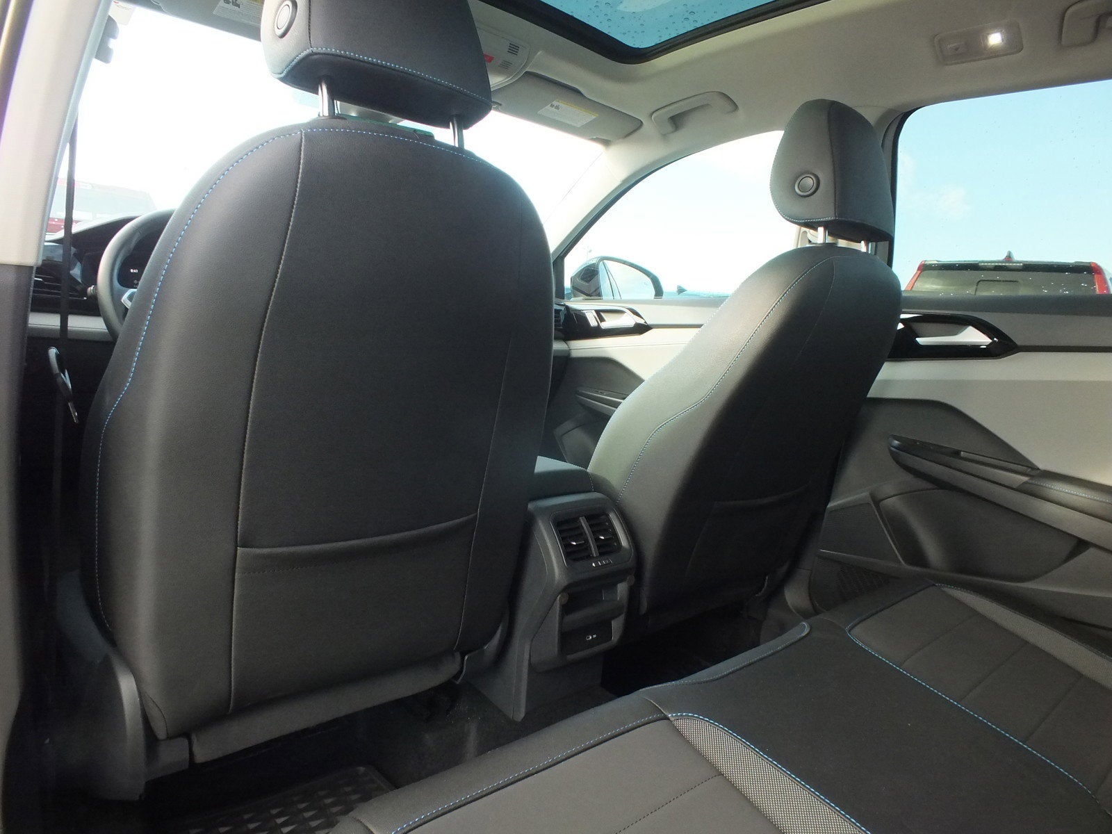 2024 Volkswagen Taos SE Black *1-OWNER*