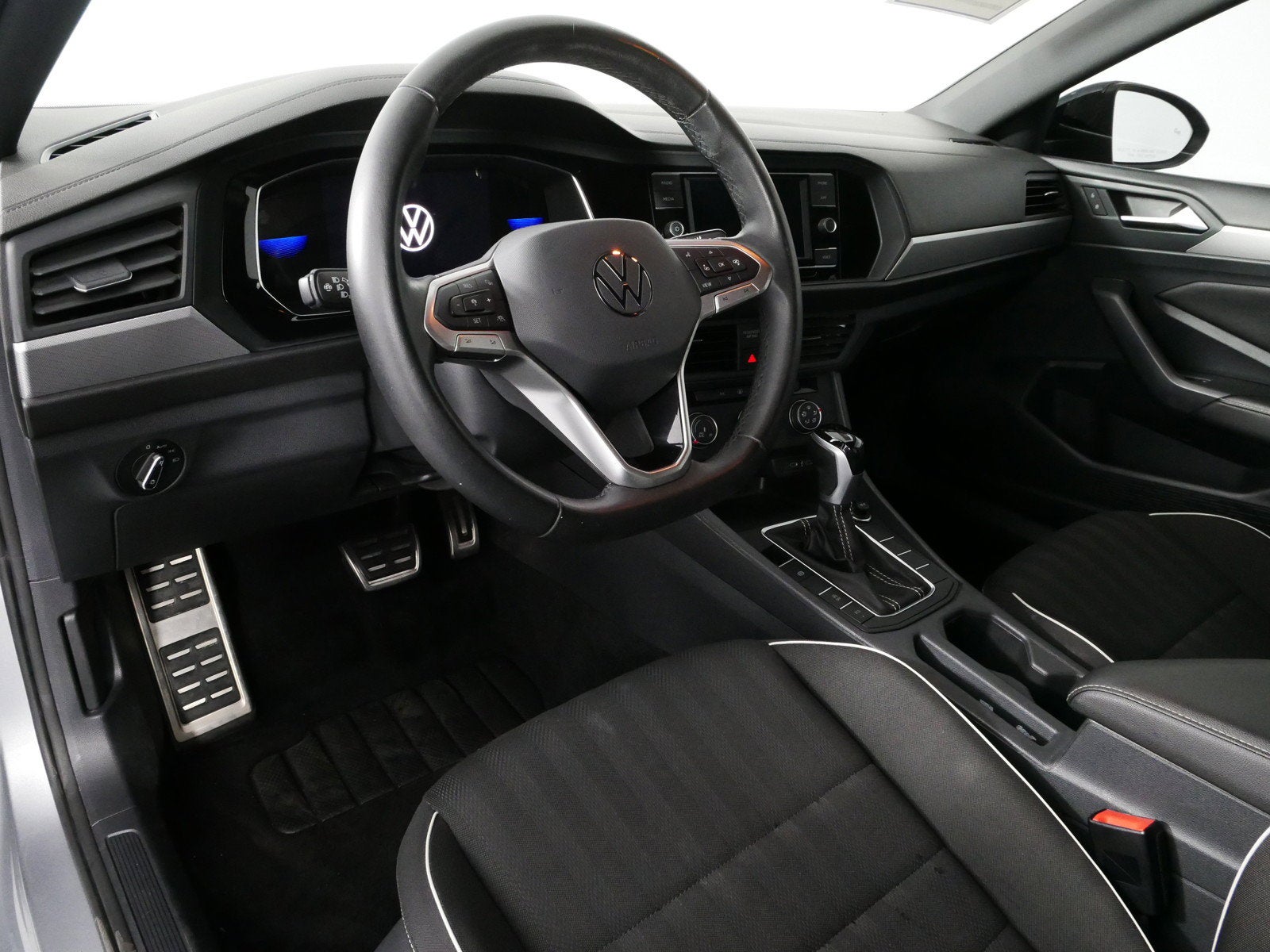2023 Volkswagen Jetta Sport *ONLY 40K MILES!*