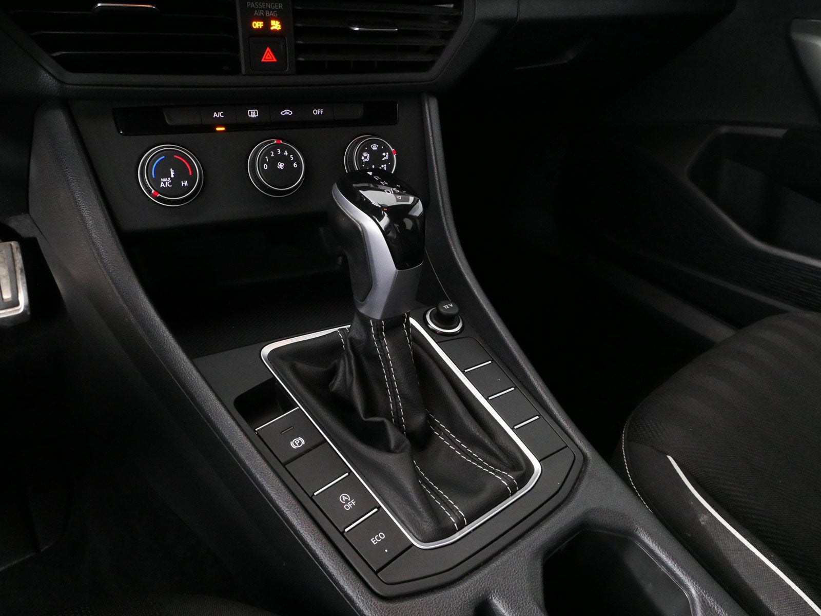 2023 Volkswagen Jetta Sport *ONLY 40K MILES!*