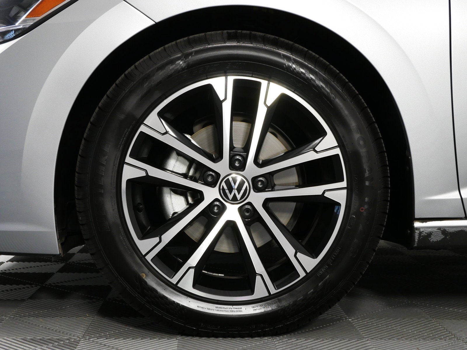 2023 Volkswagen Jetta Sport *ONLY 40K MILES!*