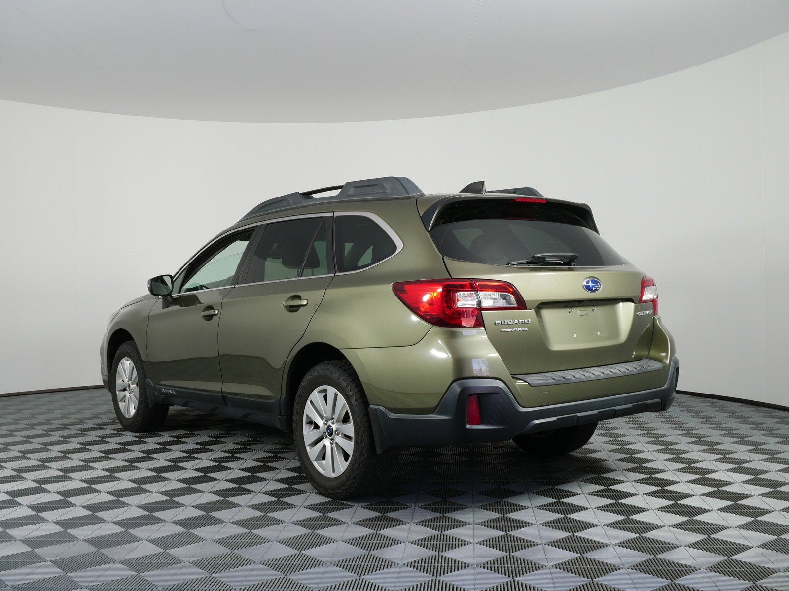 2019 Subaru Outback Premium AWD *CLEAN CARFAX!*