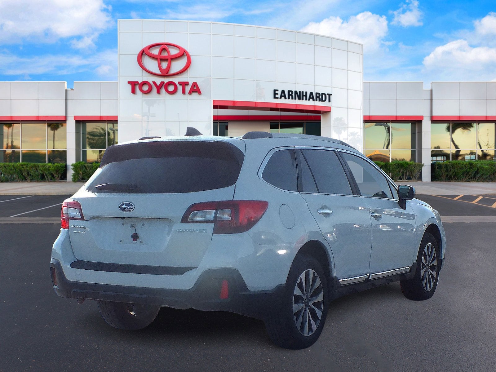 2018 Subaru Outback Touring AWD *CLEAN CARFAX!*