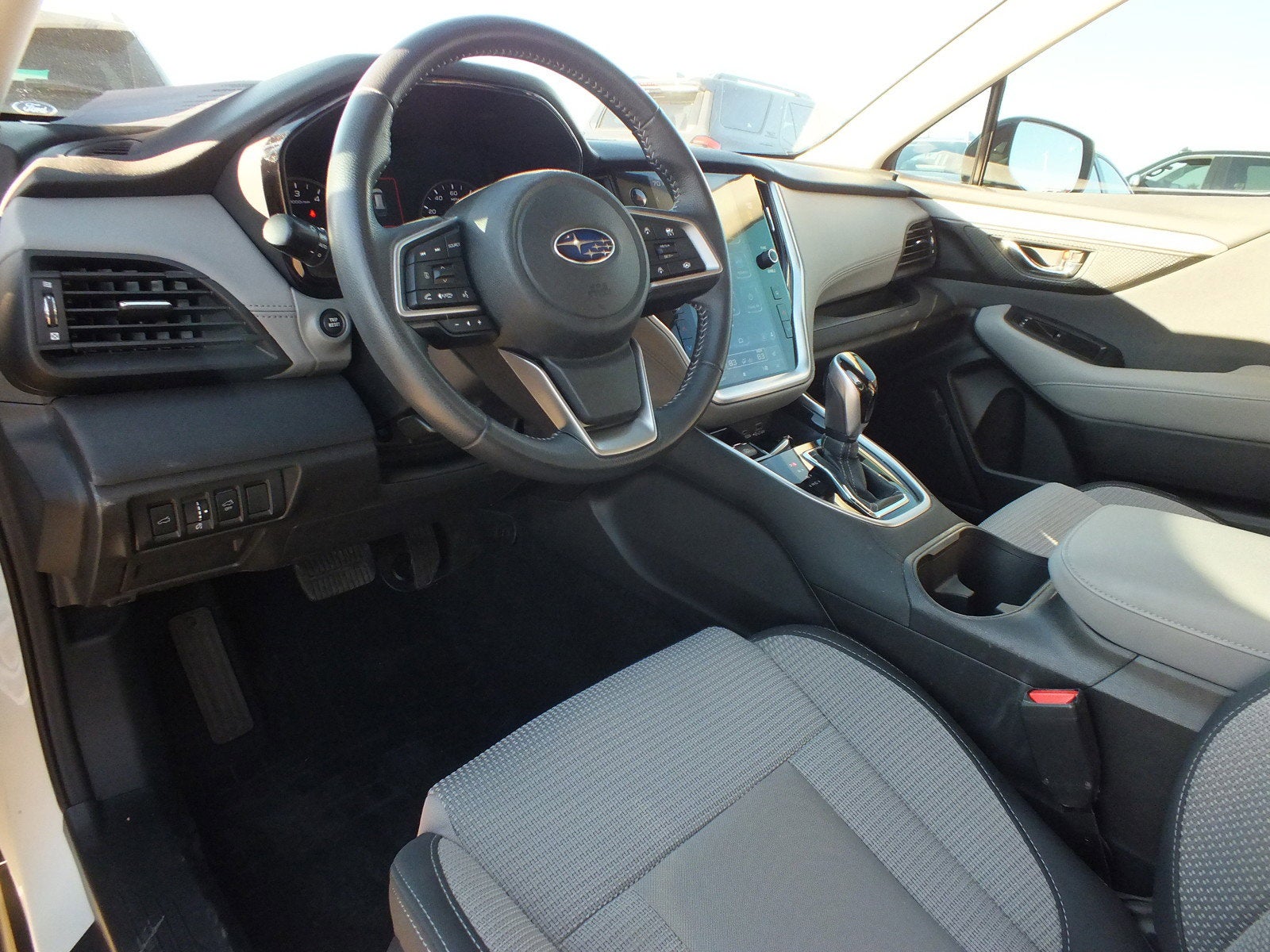 2023 Subaru Outback Premium AWD *CLEAN CARFAX ,1 OWNER!*