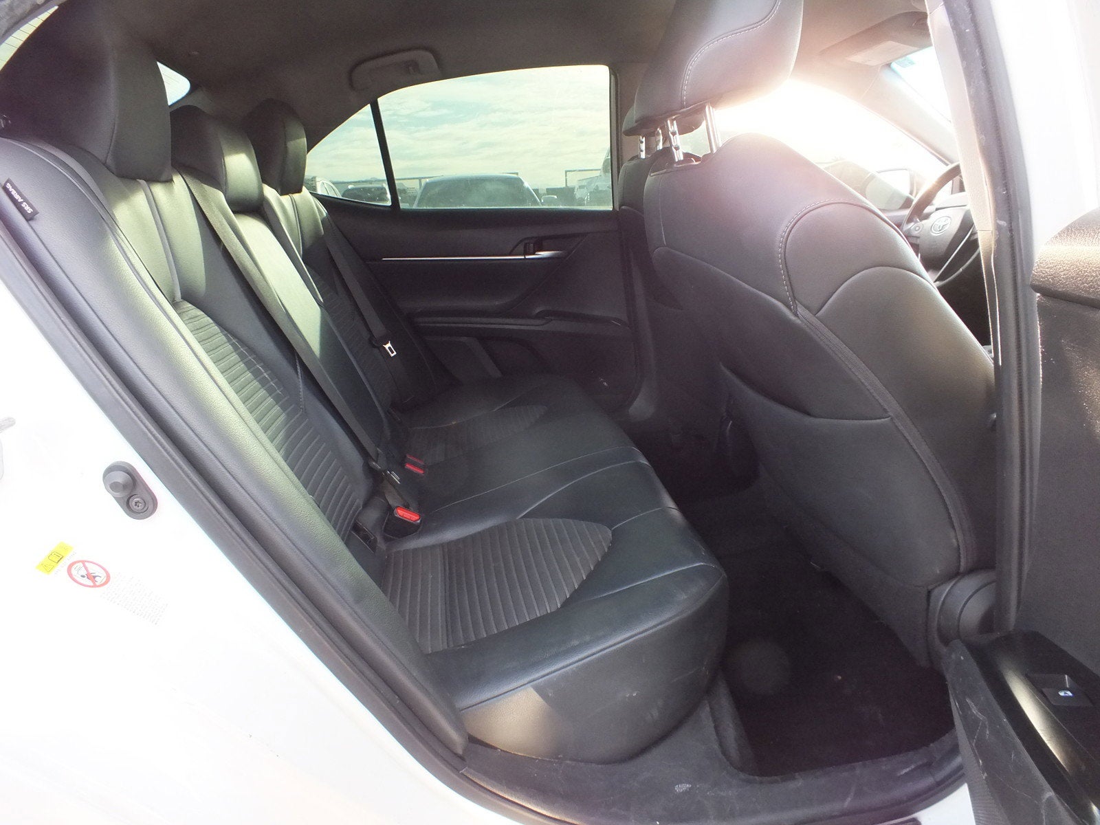 2019 Toyota Camry SE *RELIABLE DAILY DRIVER!*