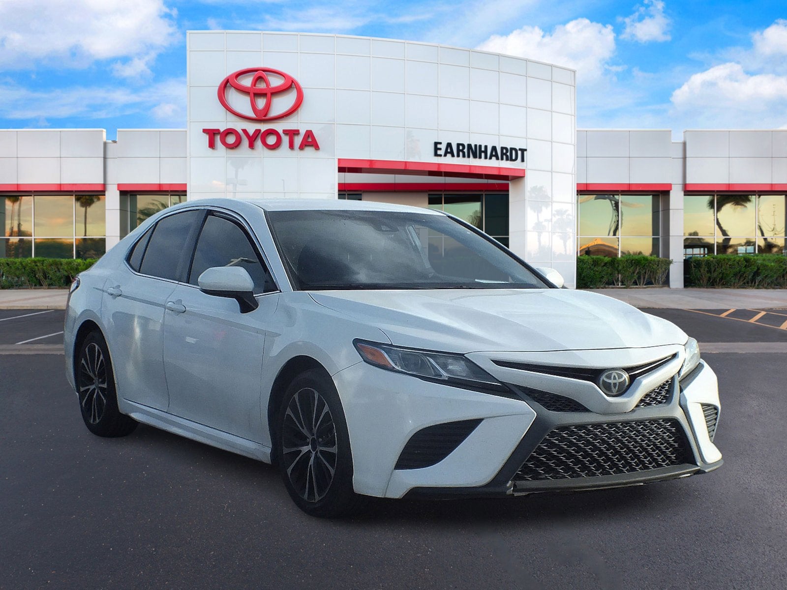 2019 Toyota Camry SE *RELIABLE DAILY DRIVER!*