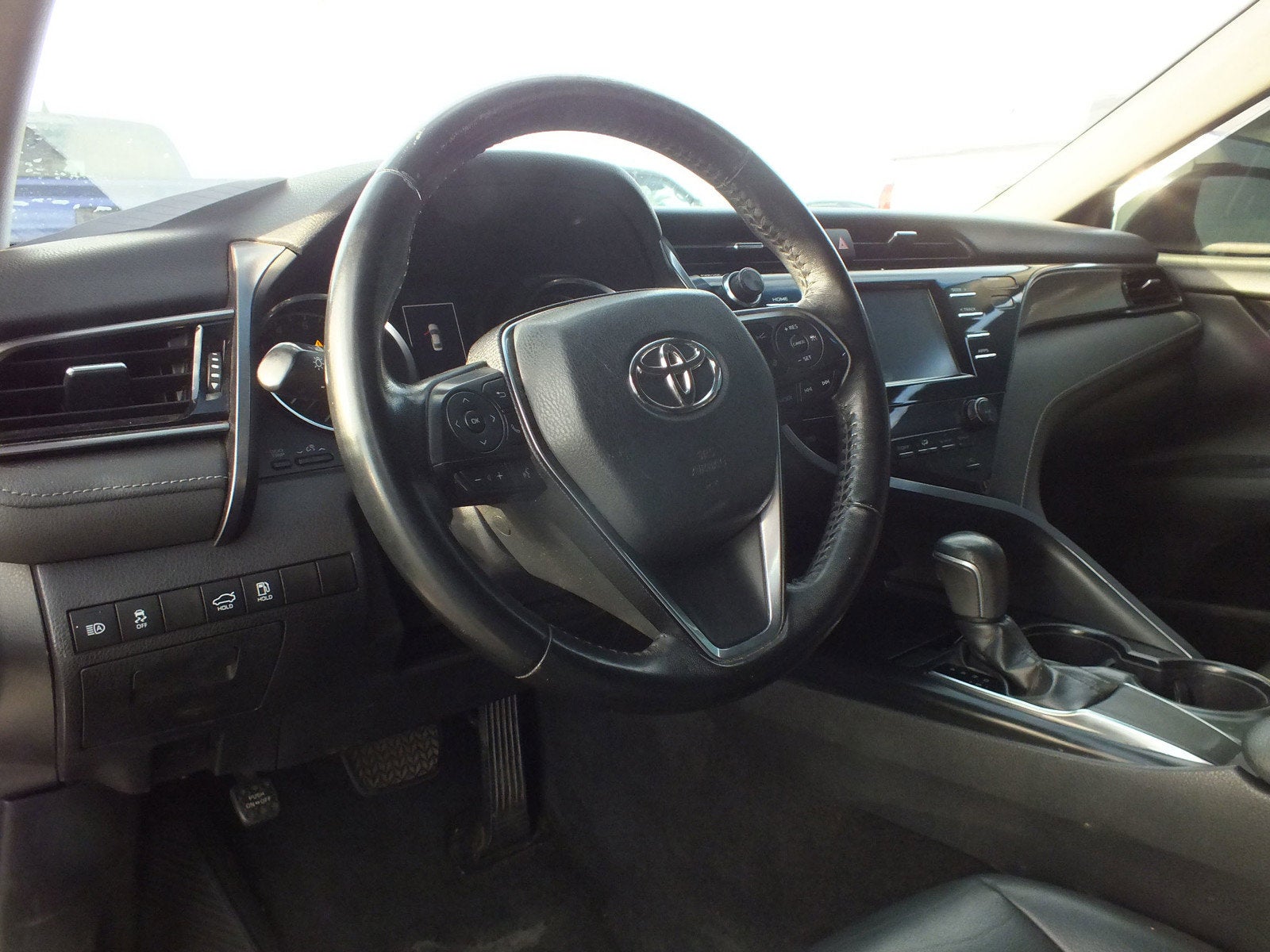 2019 Toyota Camry SE *RELIABLE DAILY DRIVER!*