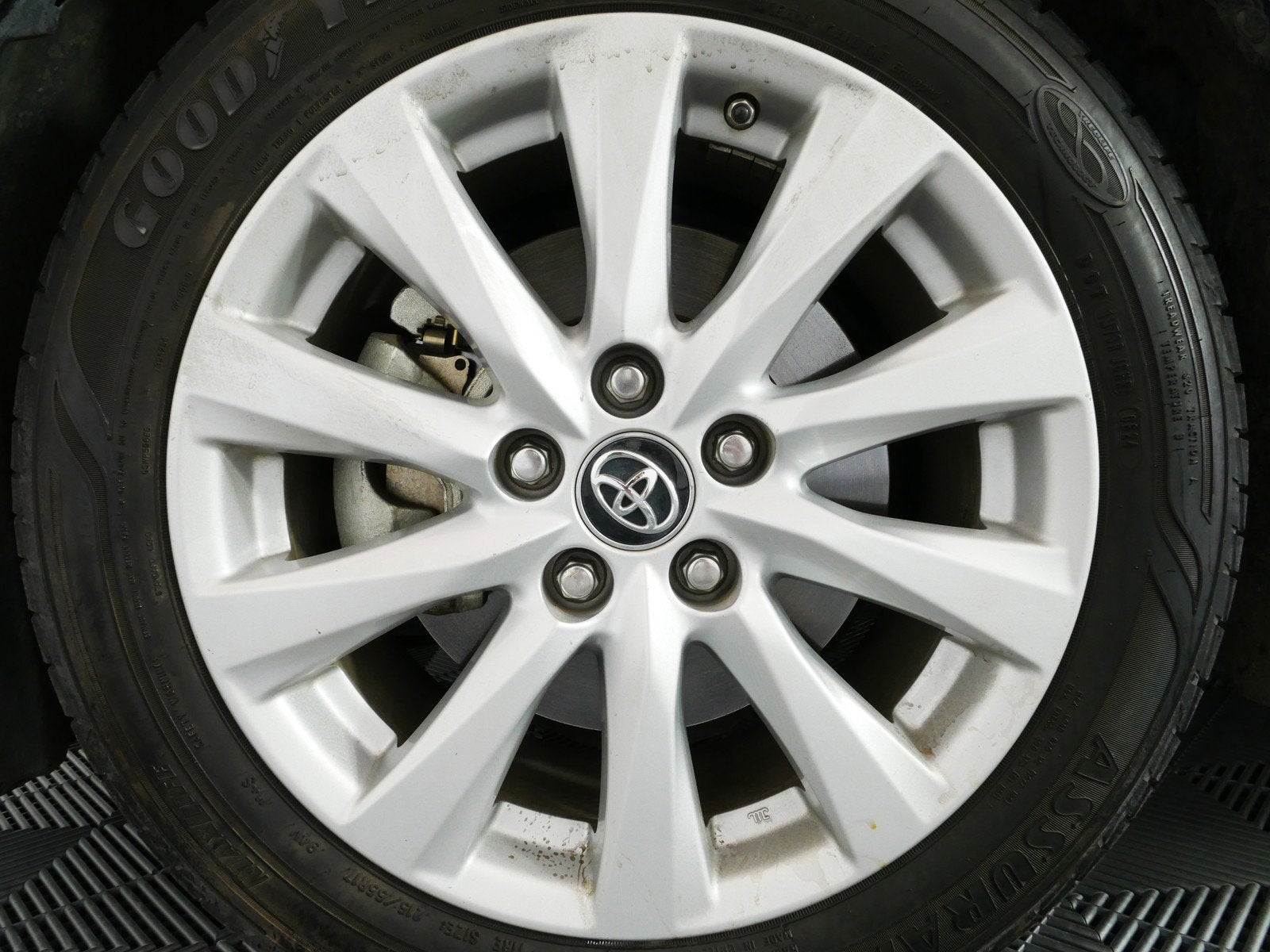 2019 Toyota Camry LE