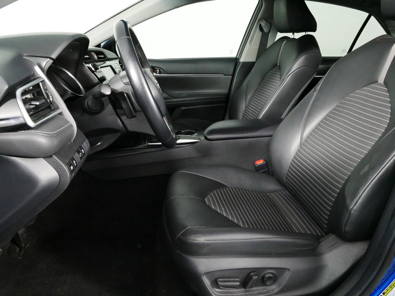 2018 Toyota Camry SE *RELIABLE DAILY DRIVER!*