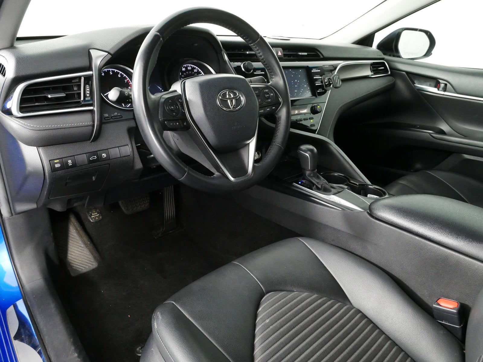 2018 Toyota Camry SE *RELIABLE DAILY DRIVER!*