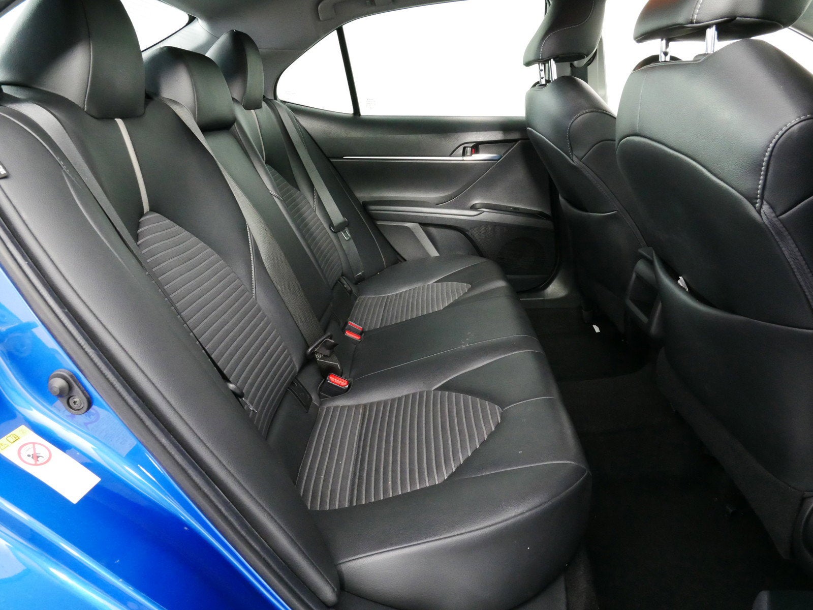 2018 Toyota Camry SE *RELIABLE DAILY DRIVER!*