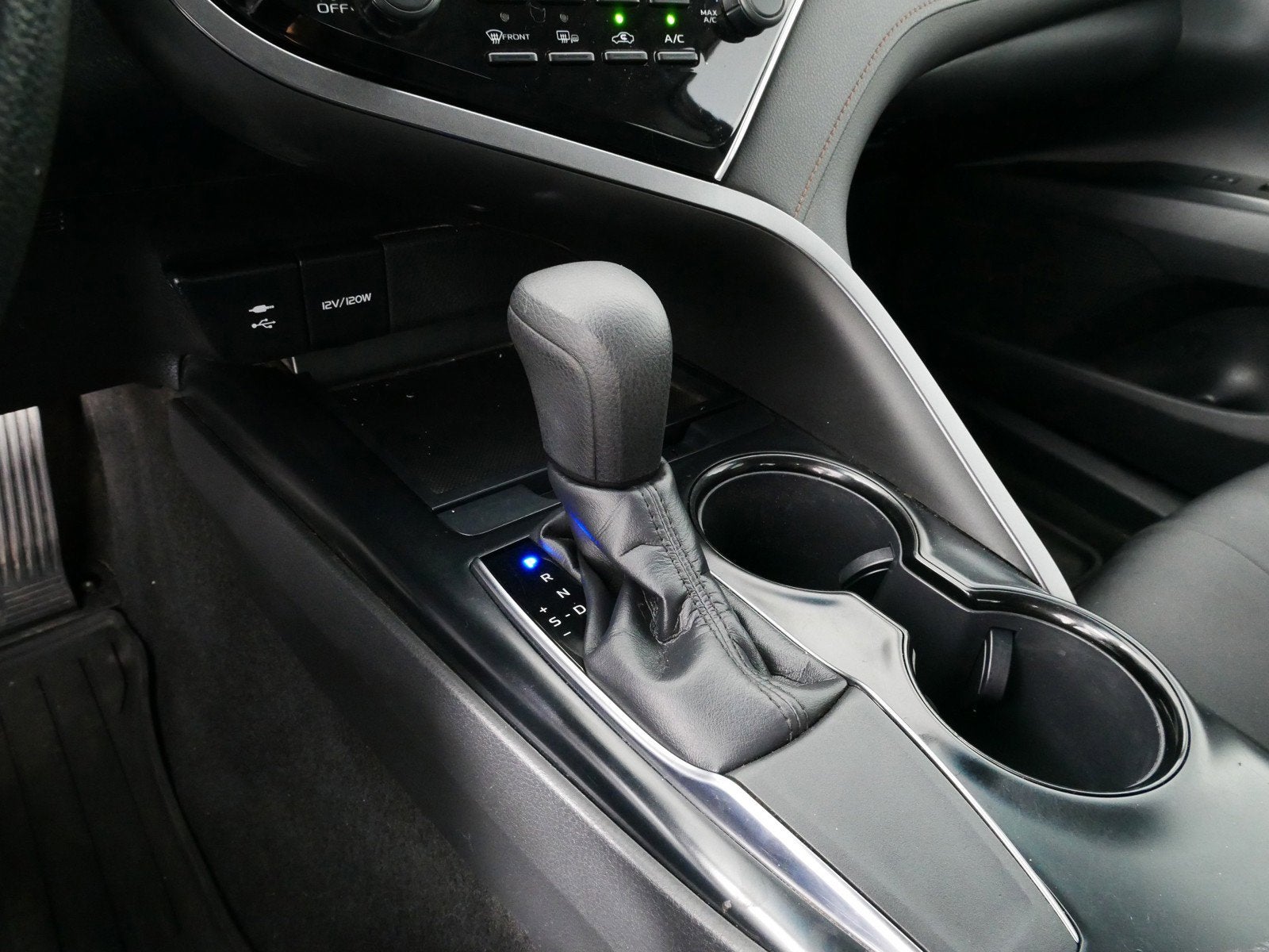 2018 Toyota Camry LE FWD *GREAT MPG!*