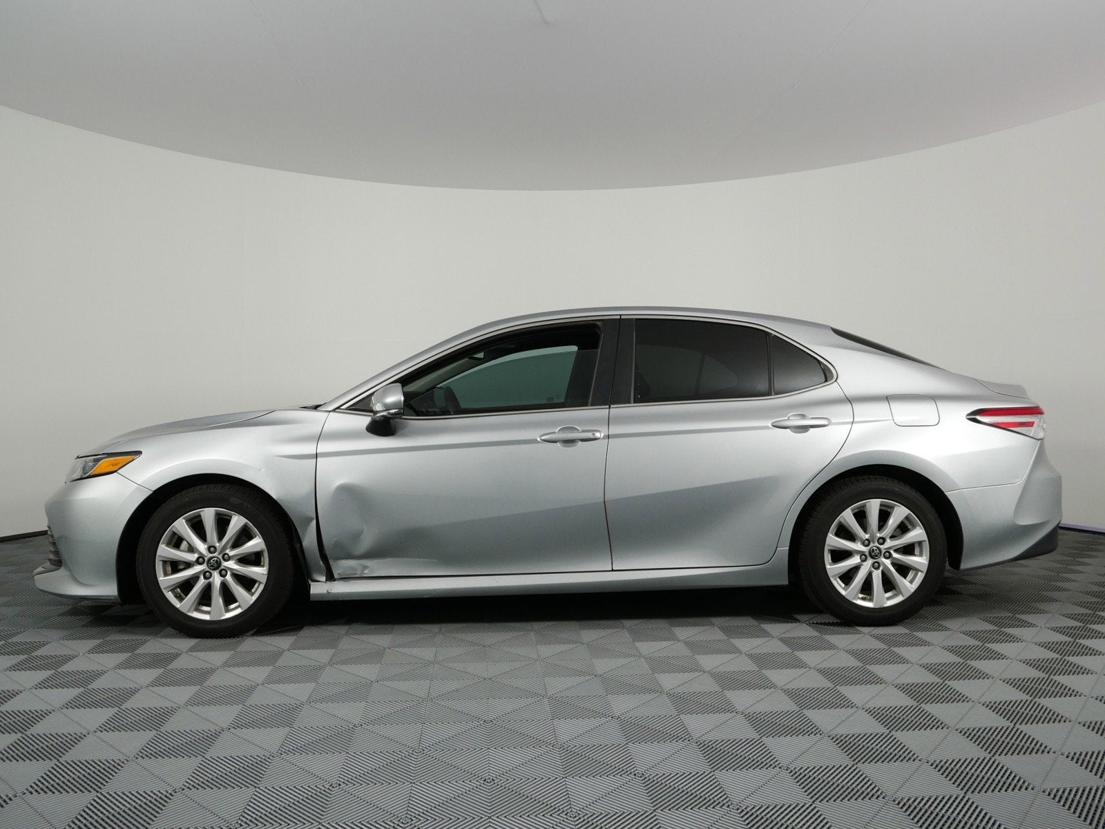 2018 Toyota Camry LE FWD *GREAT MPG!*