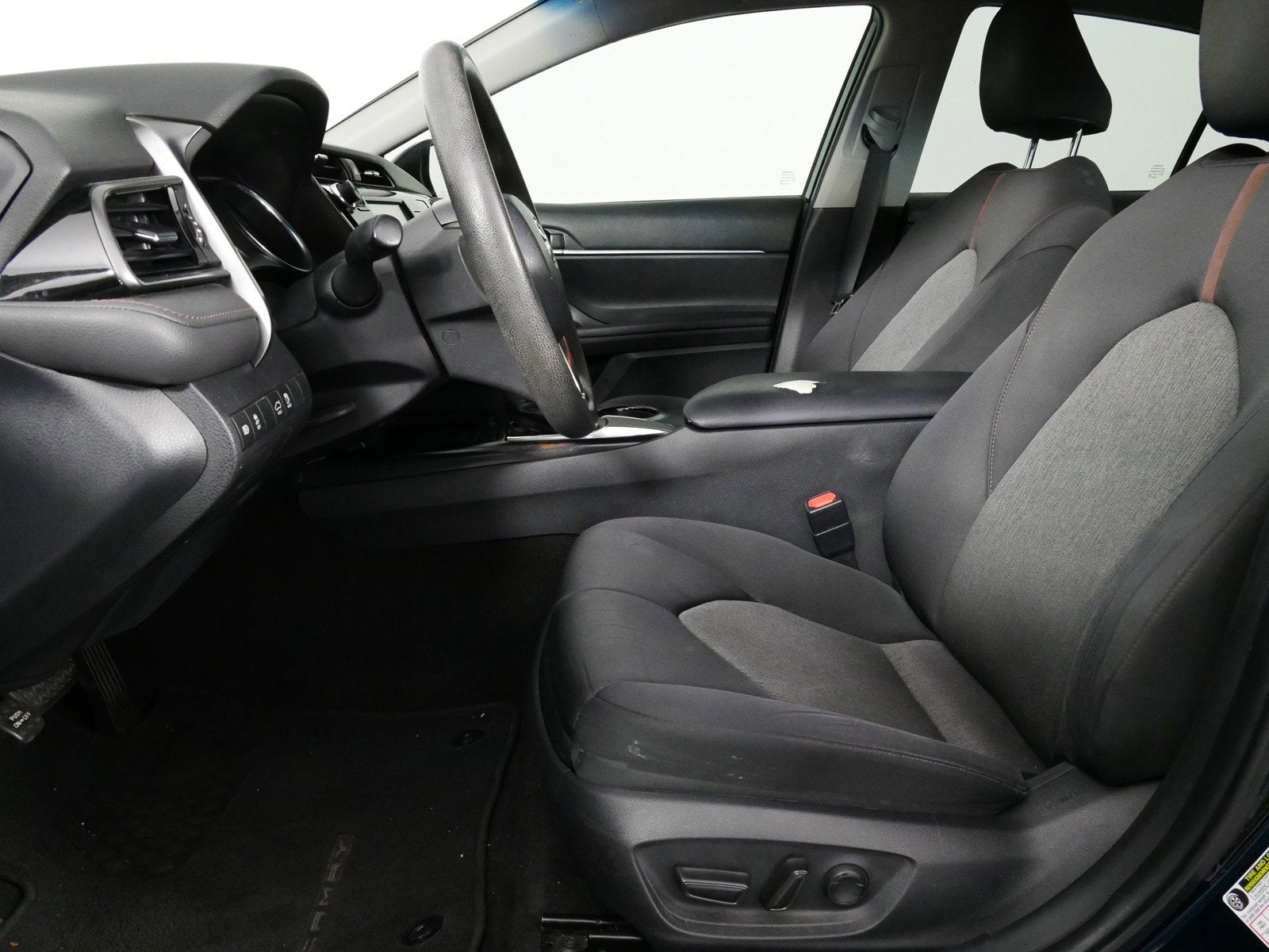 2019 Toyota Camry LE *RELIABLE DAILY DRIVER!*