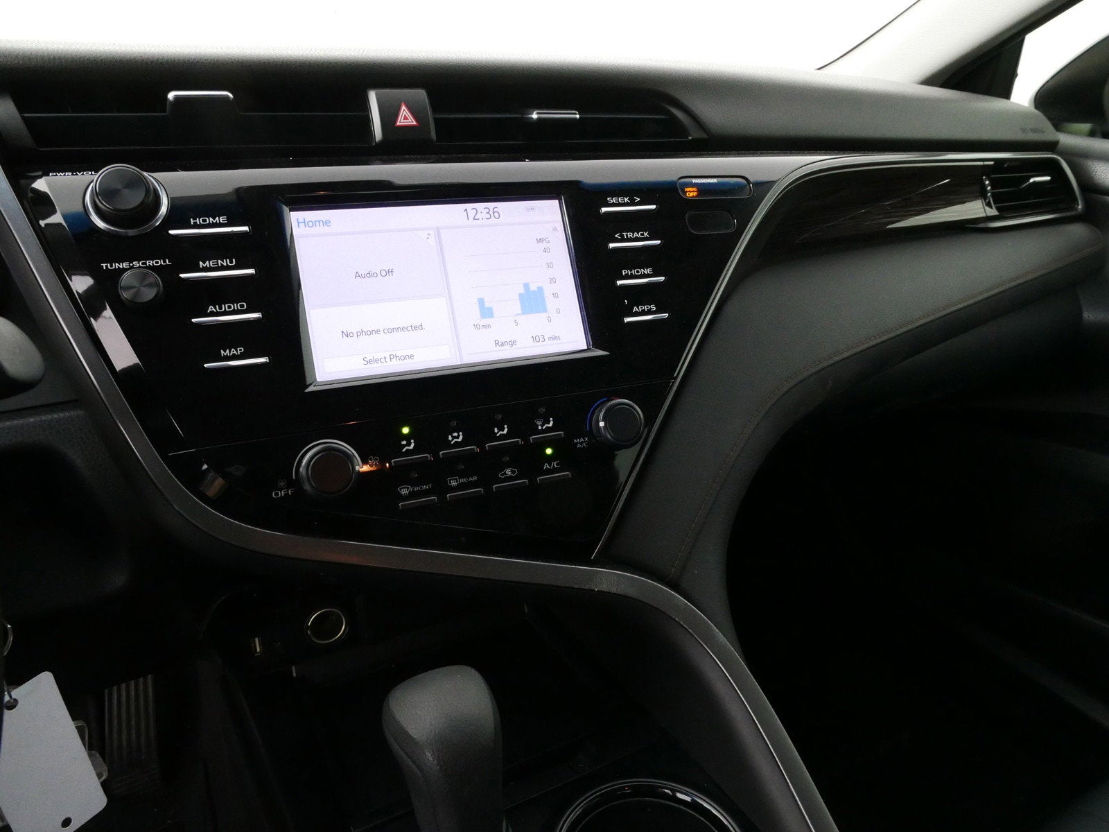 2019 Toyota Camry LE *RELIABLE DAILY DRIVER!*