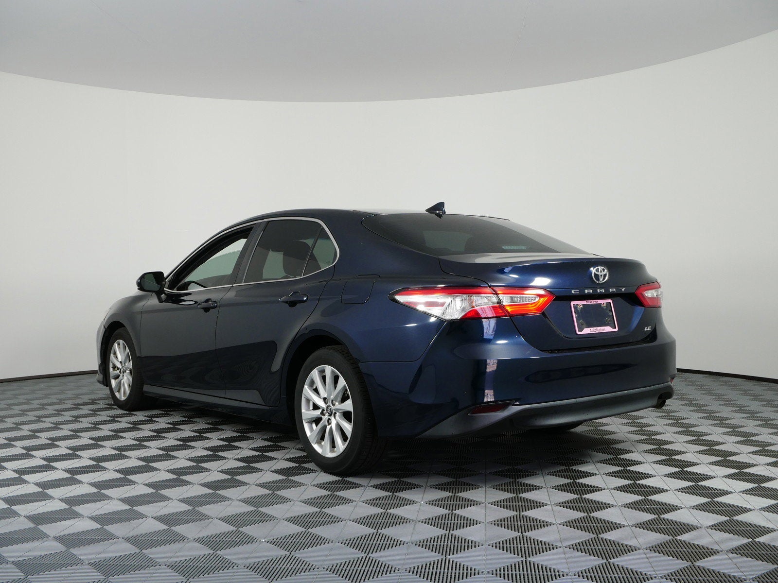 2019 Toyota Camry LE *RELIABLE DAILY DRIVER!*