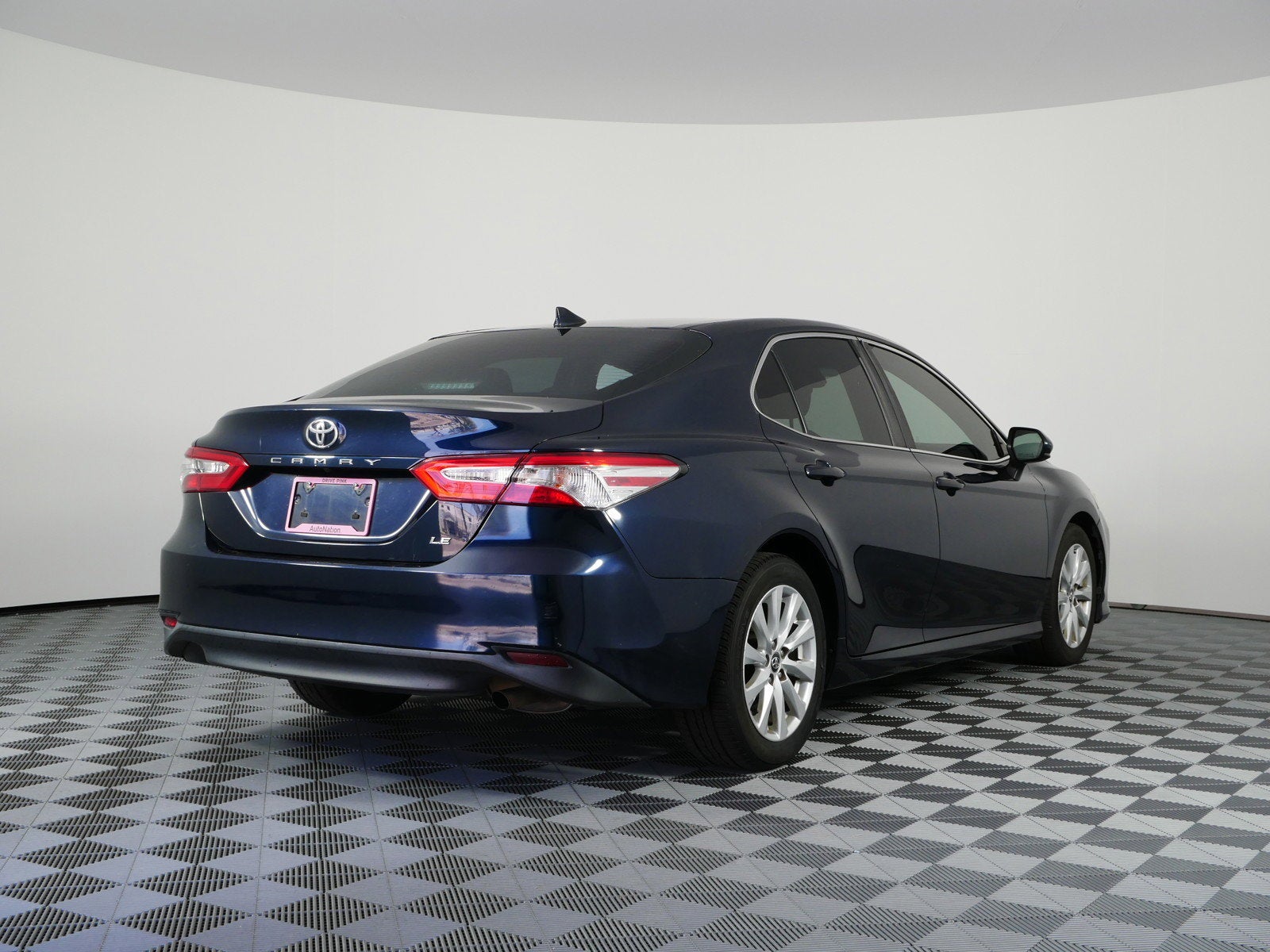2019 Toyota Camry LE *RELIABLE DAILY DRIVER!*