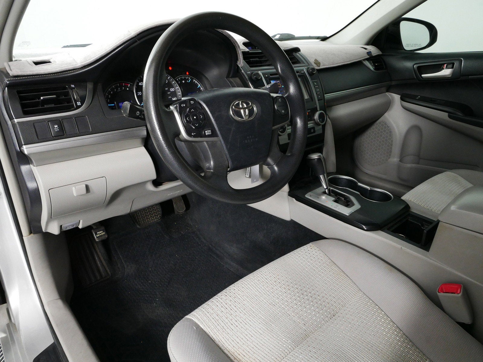 2012 Toyota Camry LE *RELIABLE DAILY DRIVER!*