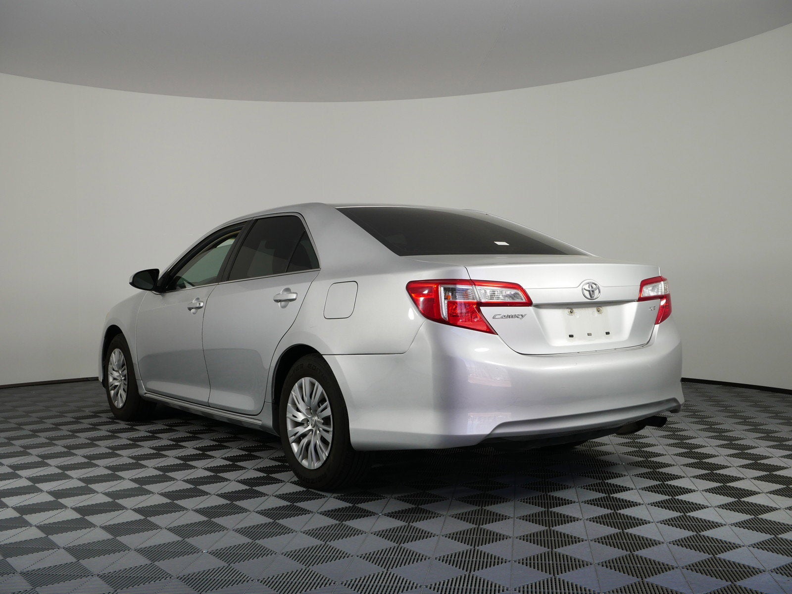 2012 Toyota Camry LE *RELIABLE DAILY DRIVER!*