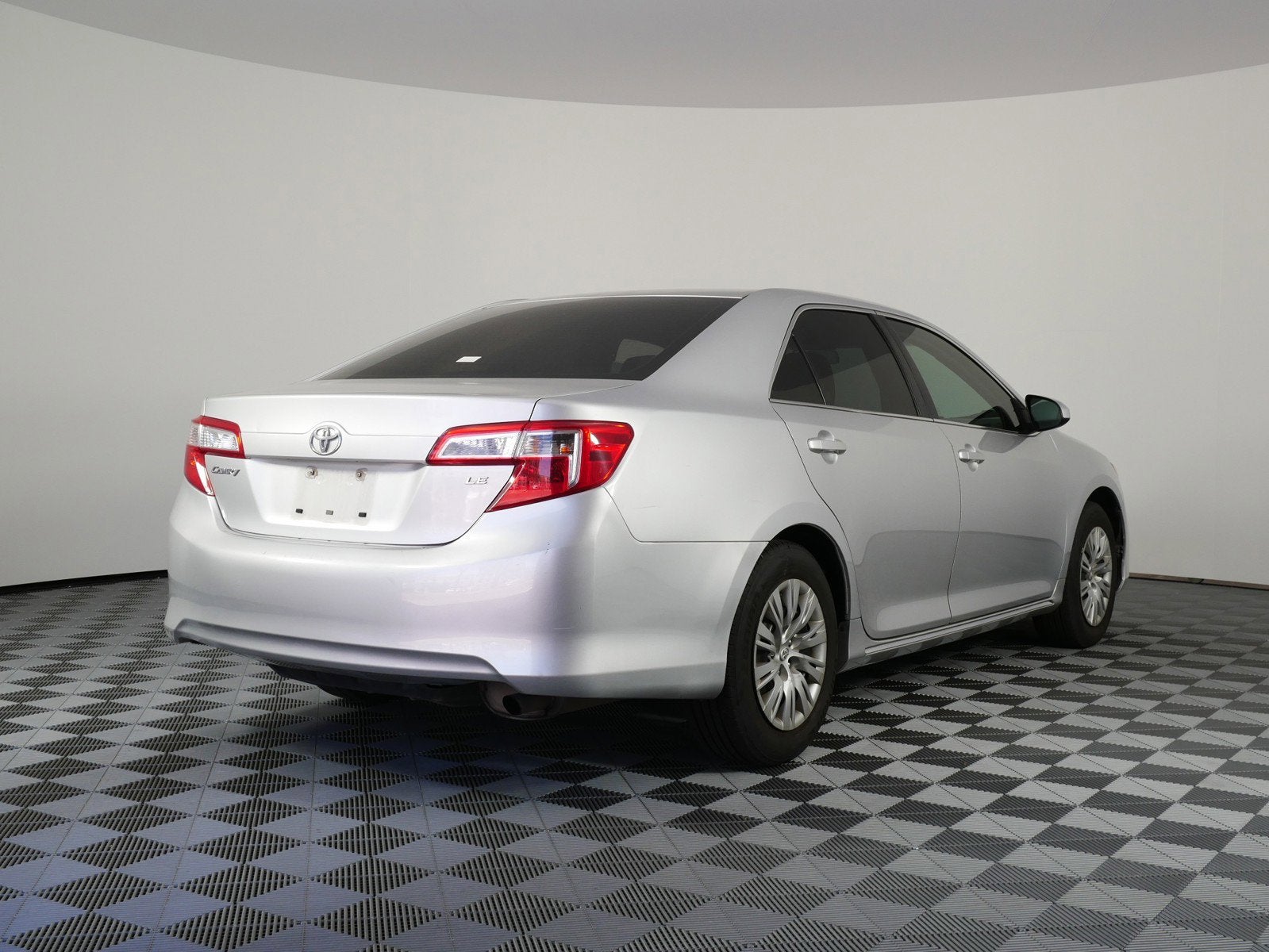 2012 Toyota Camry LE *RELIABLE DAILY DRIVER!*