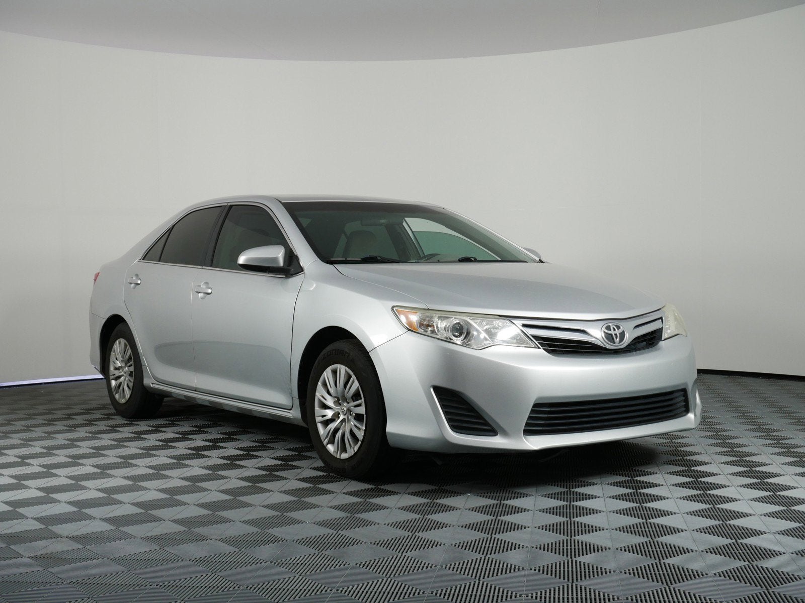 2012 Toyota Camry LE *RELIABLE DAILY DRIVER!*