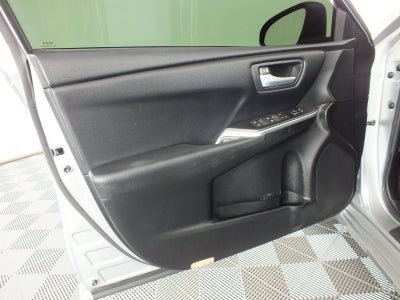 2016 Toyota Camry SE *RELIABLE DAILY DRIVER!*