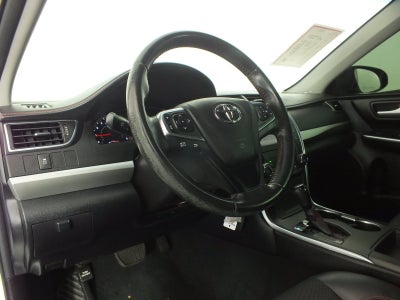 2016 Toyota Camry SE *RELIABLE DAILY DRIVER!*