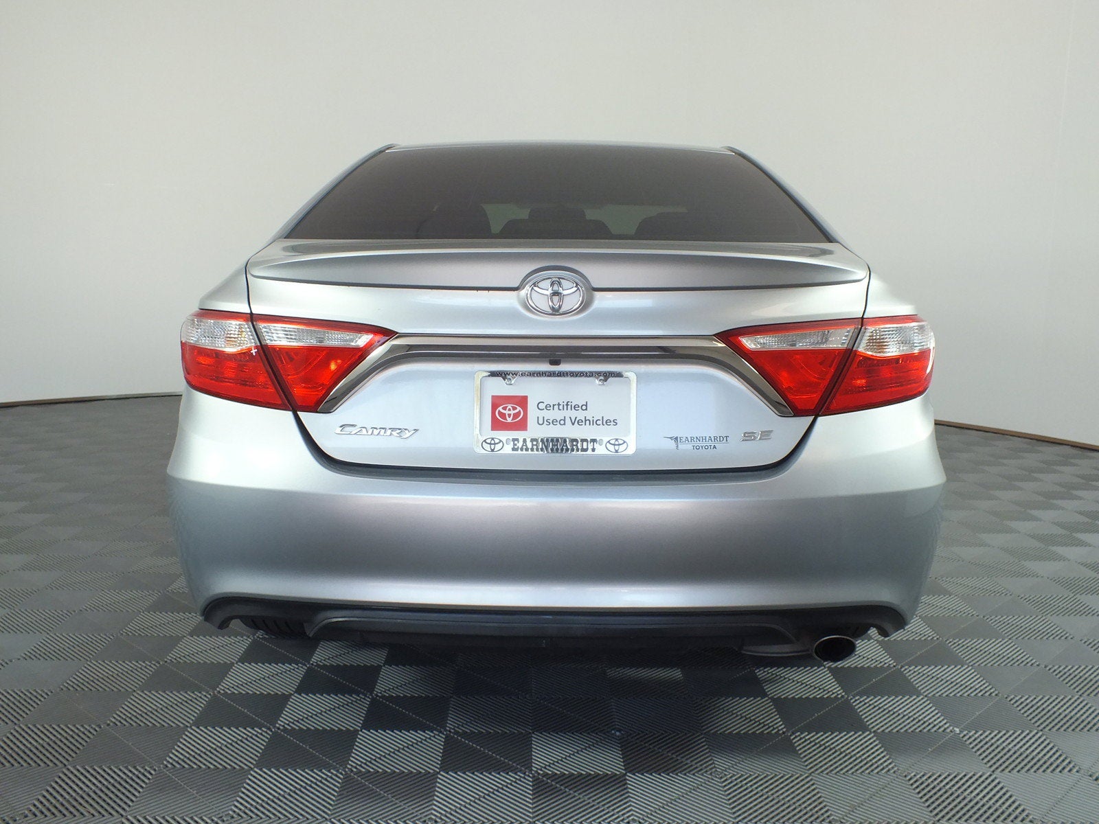 2016 Toyota Camry SE *RELIABLE DAILY DRIVER!*