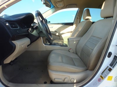 2016 Toyota Camry XLE *RELIABLE DAILY DRIVER*