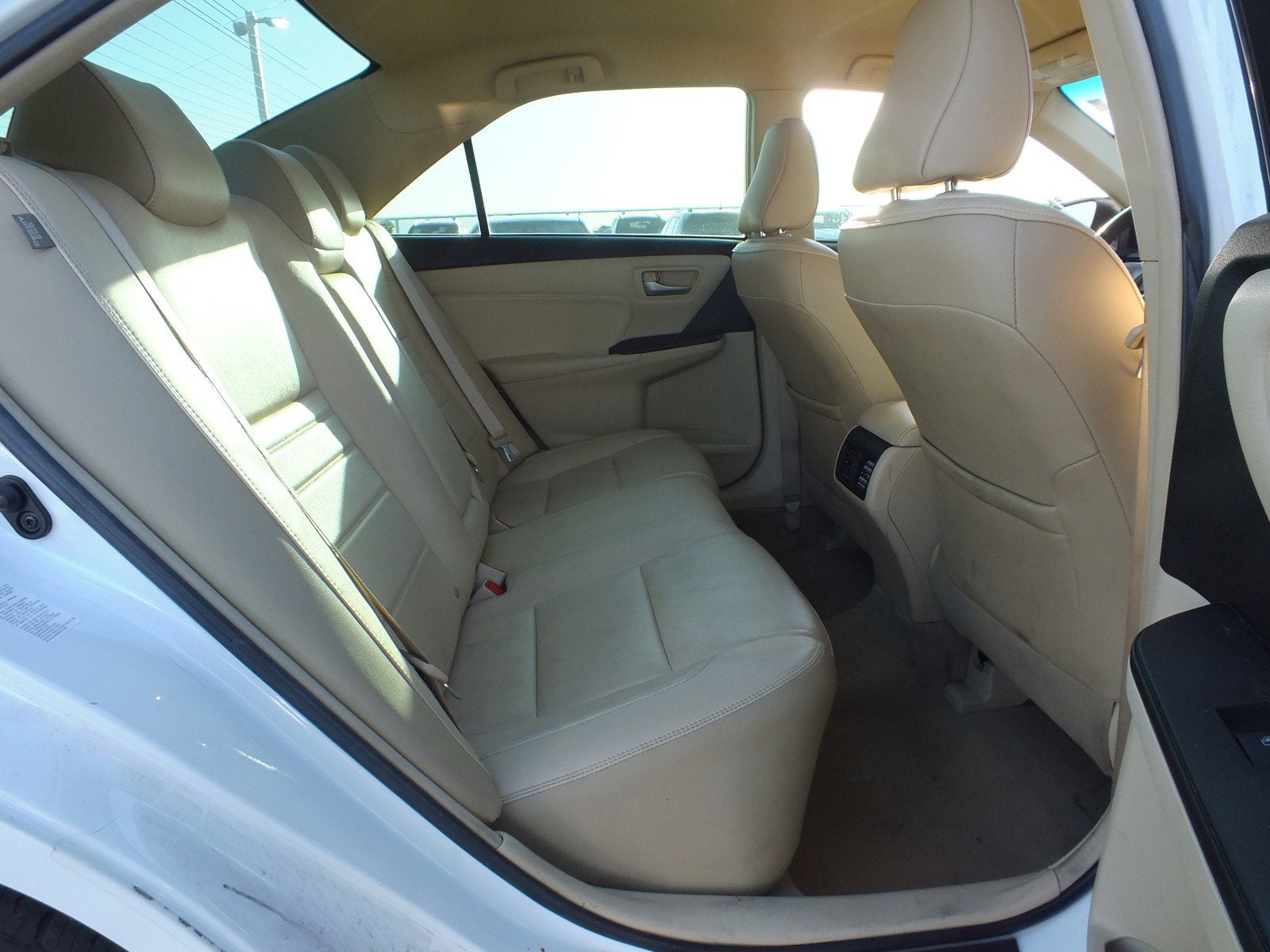 2016 Toyota Camry XLE *RELIABLE DAILY DRIVER*