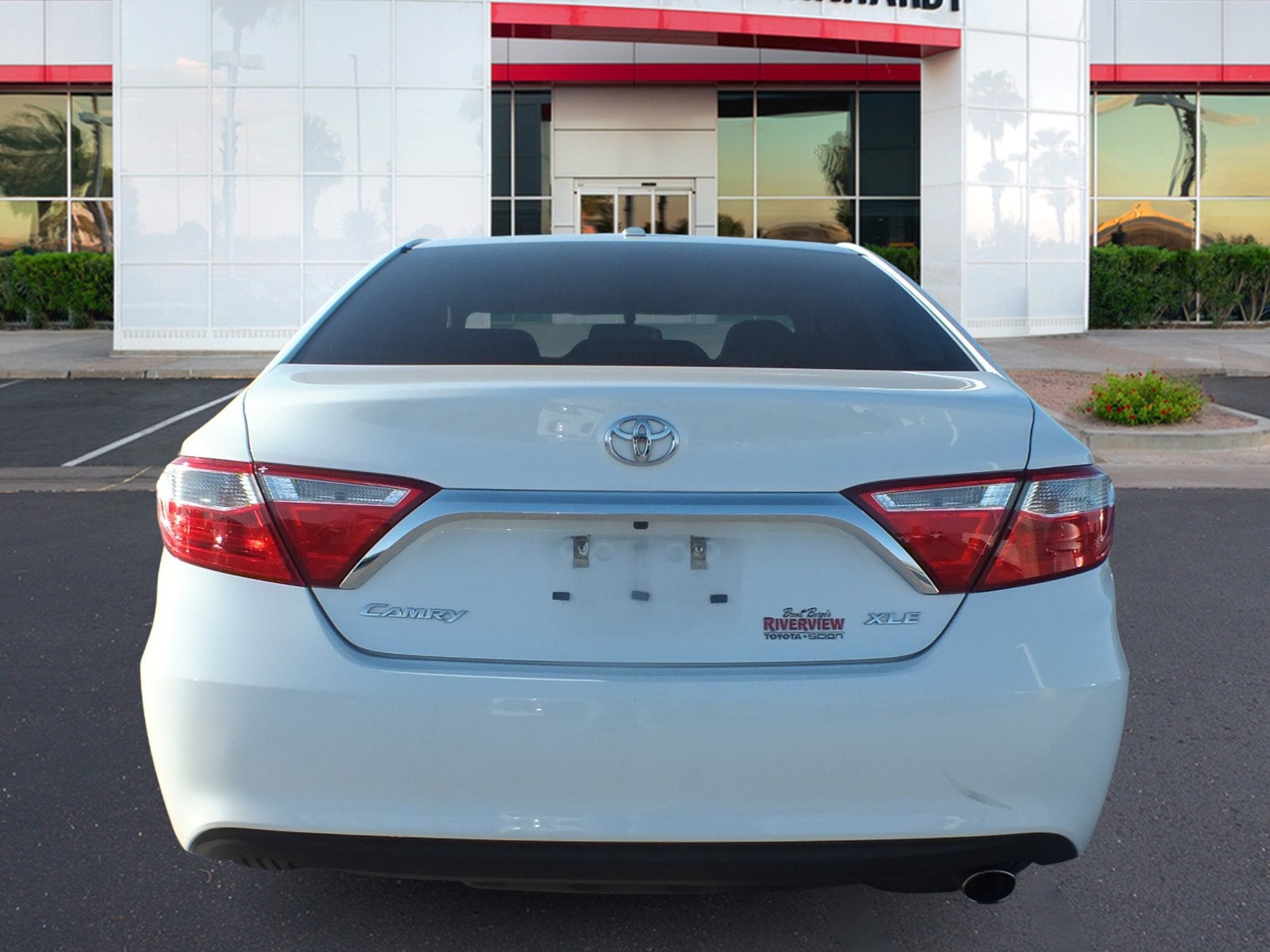 2016 Toyota Camry XLE *RELIABLE DAILY DRIVER*