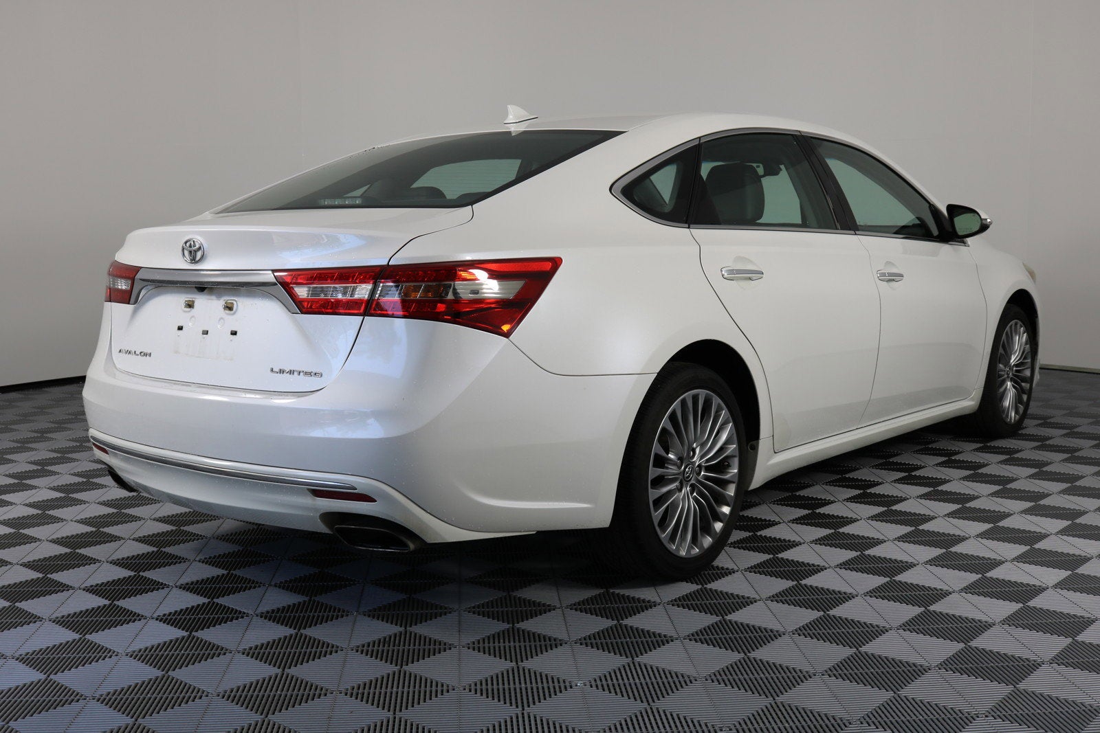 2017 Toyota Avalon Limited *CLEAN CARFAX!*