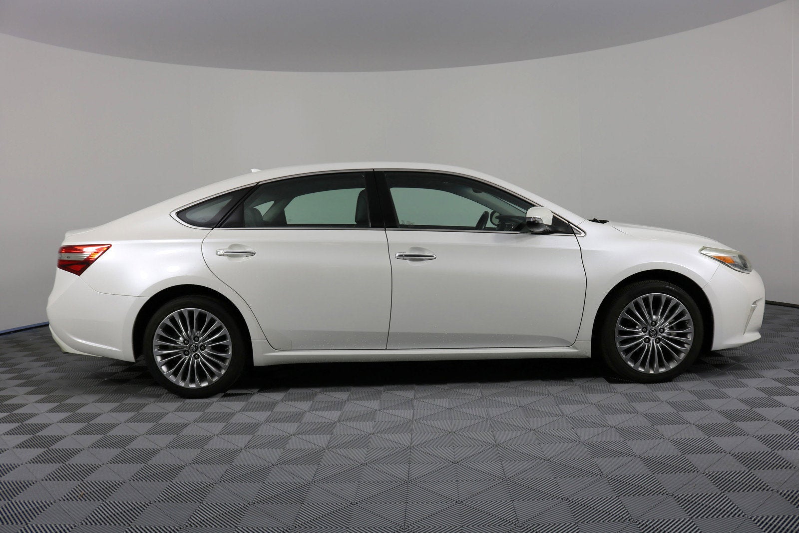 2017 Toyota Avalon Limited *CLEAN CARFAX!*