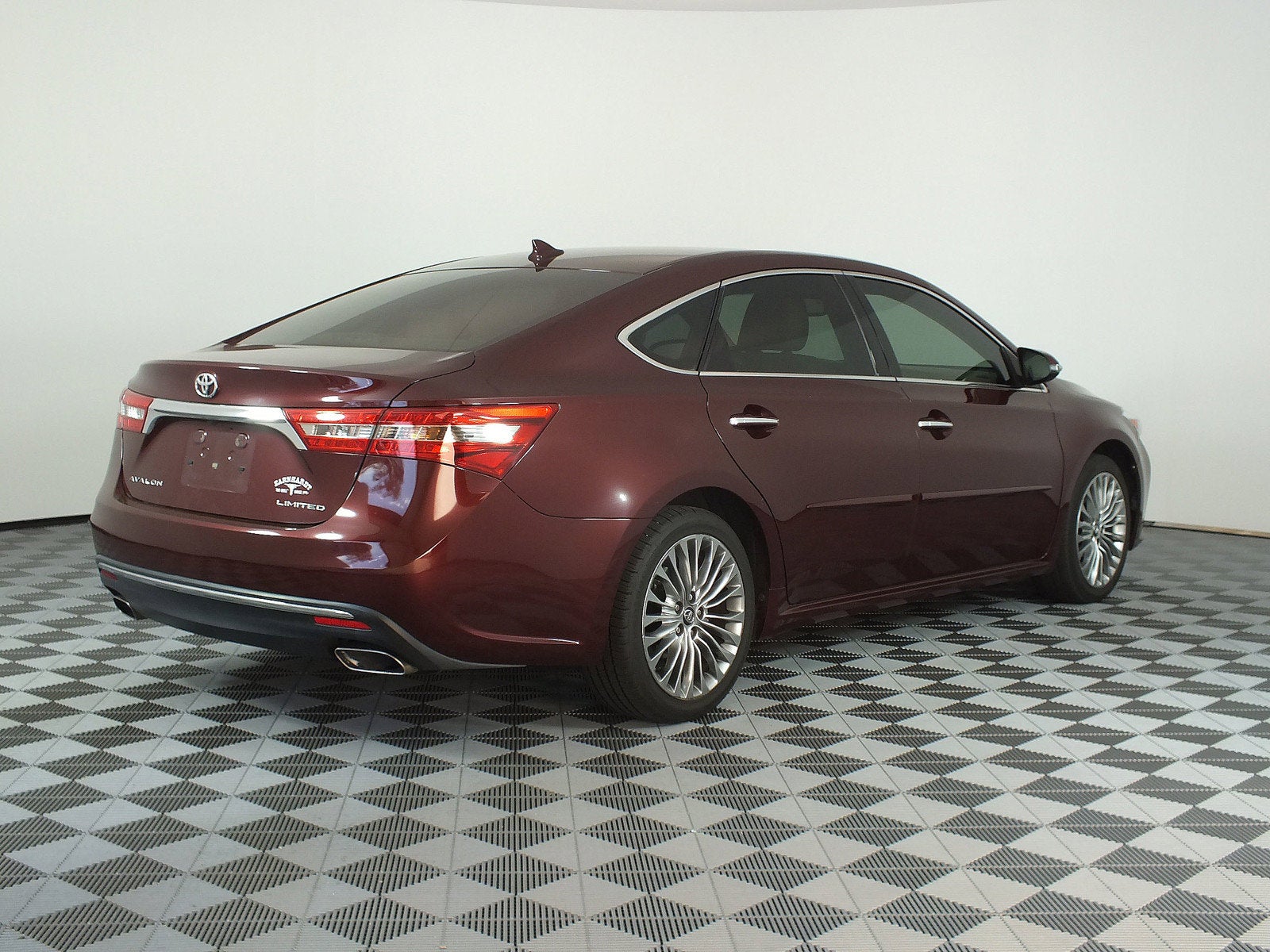2018 Toyota Avalon Limited *WELL MAINTAINED*