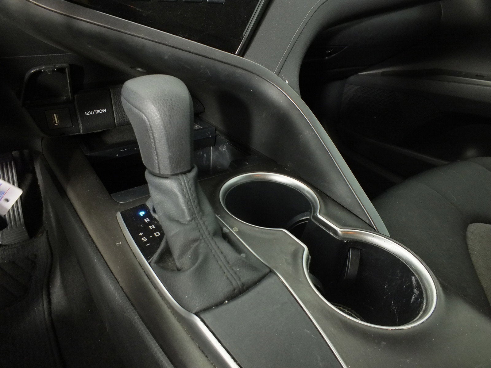 2021 Toyota Camry LE *ONLY 20K MILES*