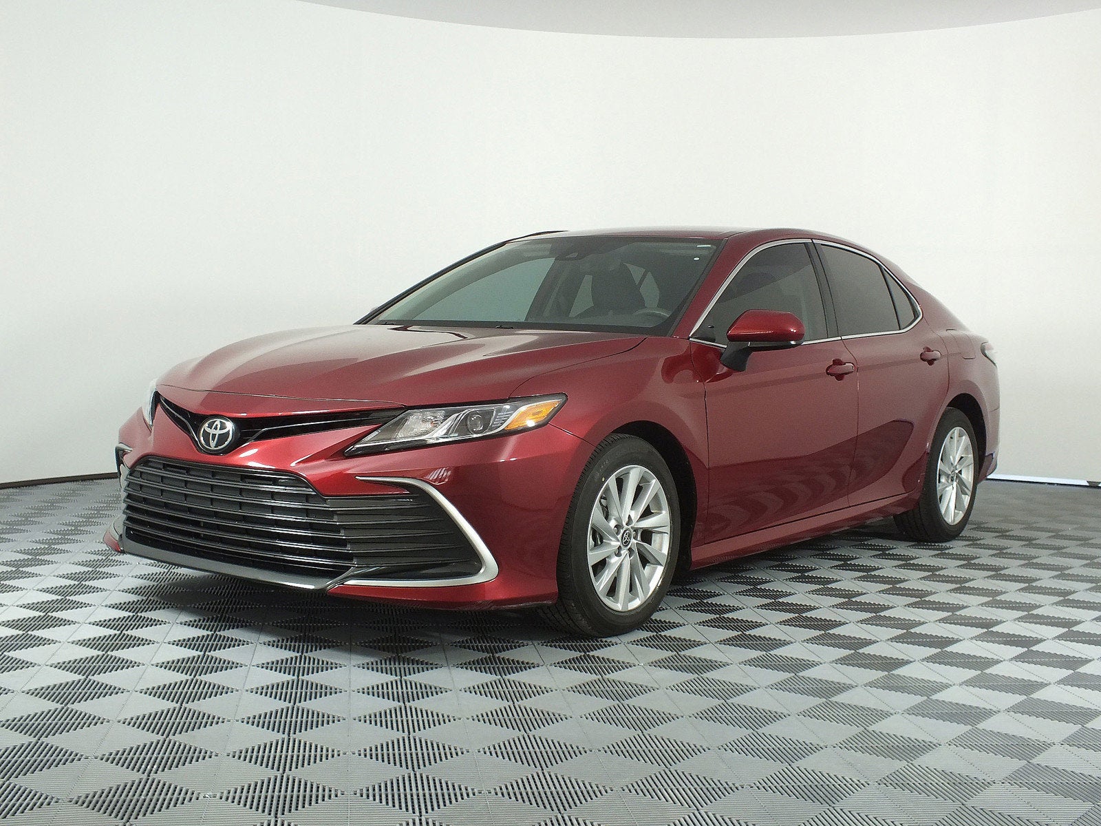 2021 Toyota Camry LE *ONLY 20K MILES*