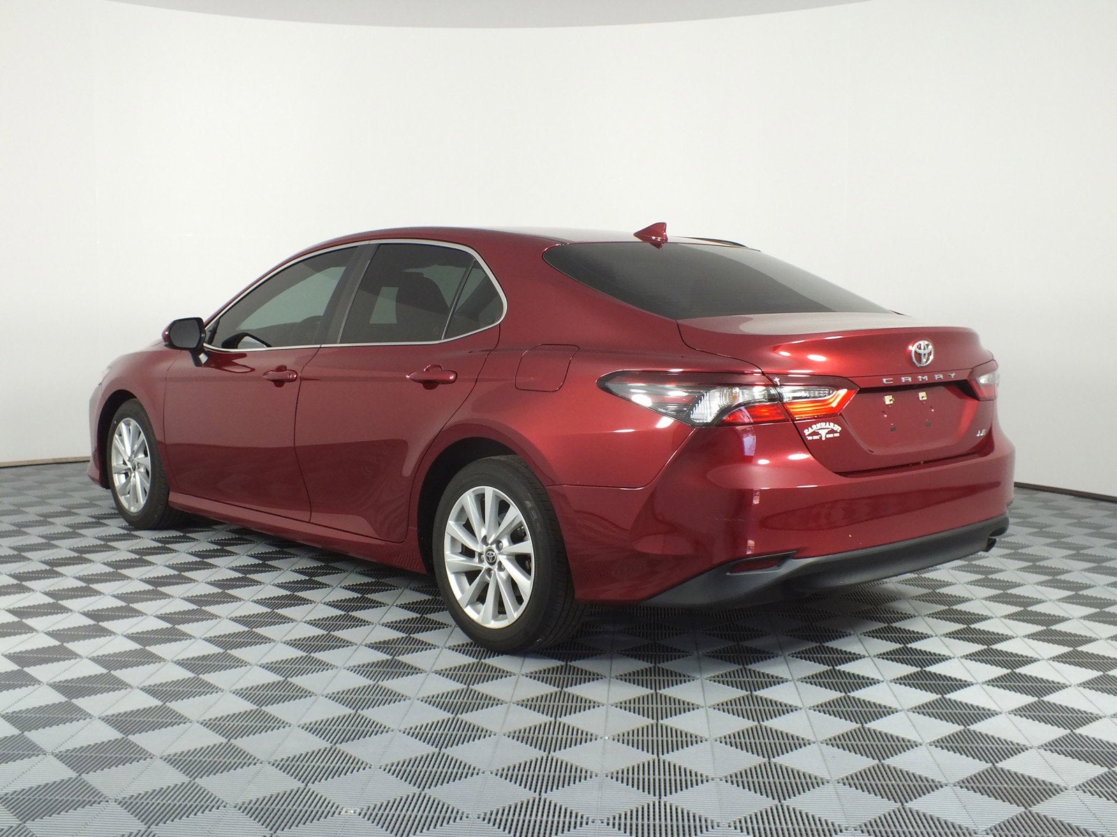 2021 Toyota Camry LE *ONLY 20K MILES*