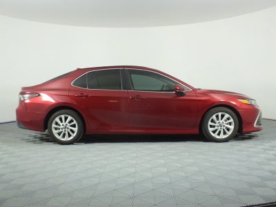 2021 Toyota Camry LE *ONLY 20K MILES*