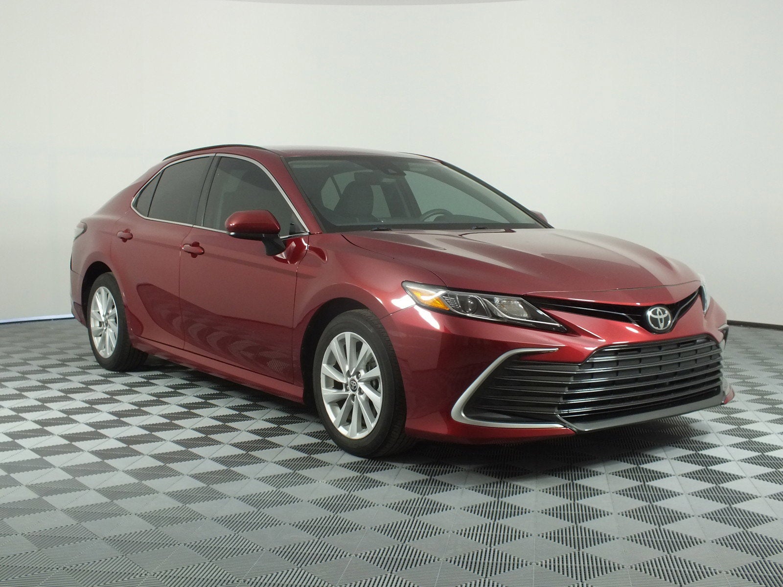 2021 Toyota Camry LE *ONLY 20K MILES*