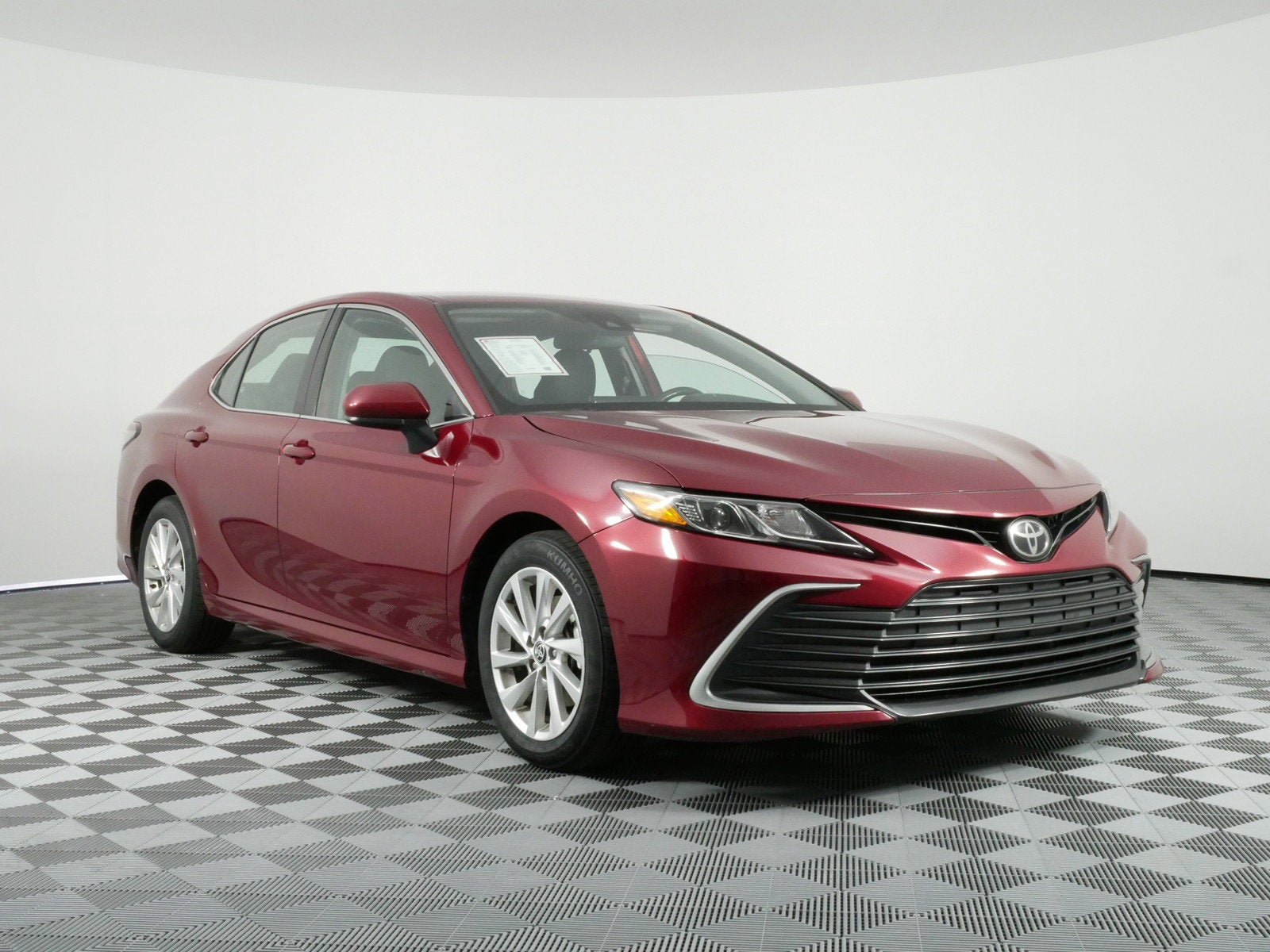 2021 Toyota Camry LE *RELIABLE DAILY DRIVER!*