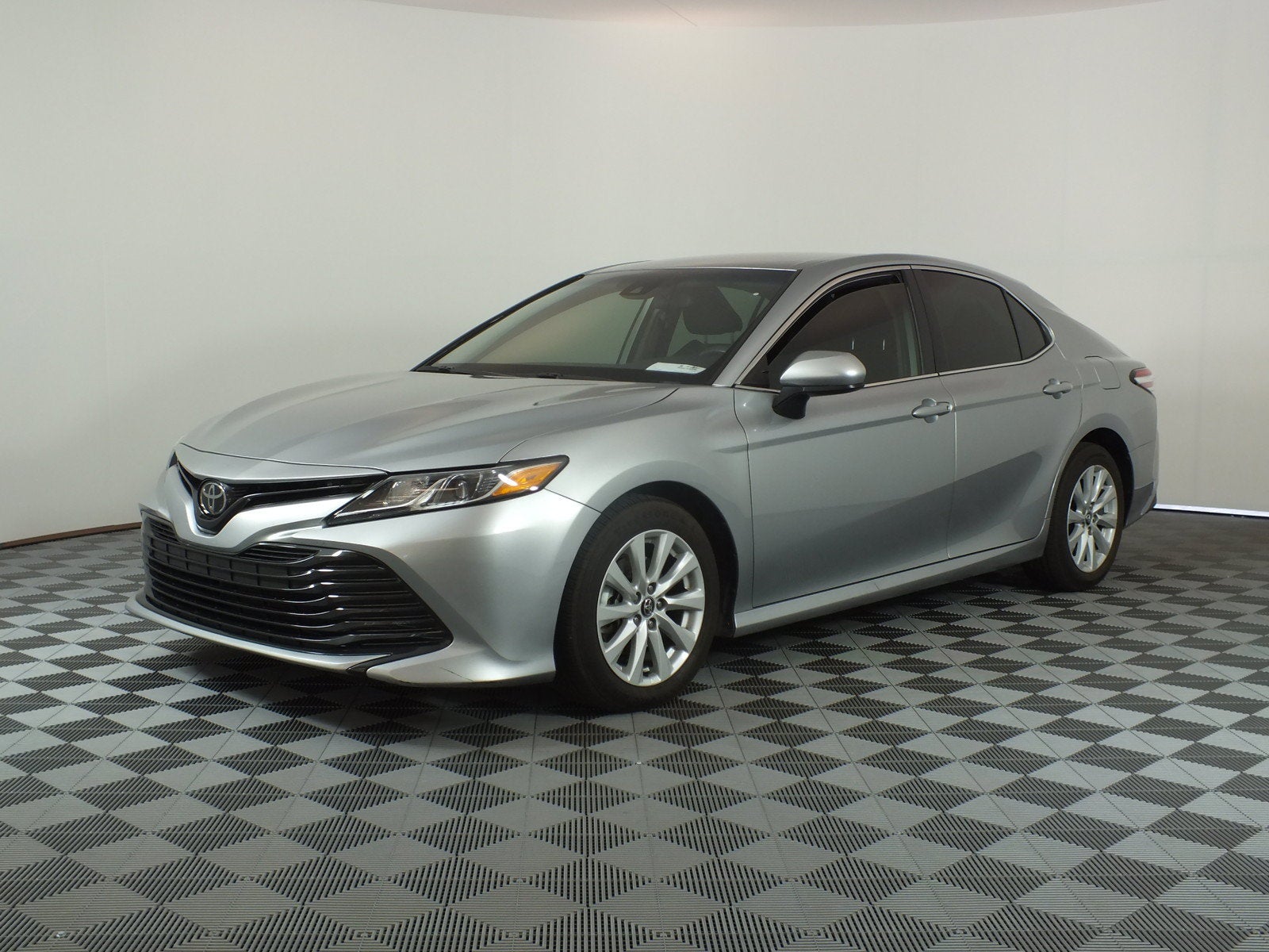2020 Toyota Camry LE *CLEAN CARFAX*