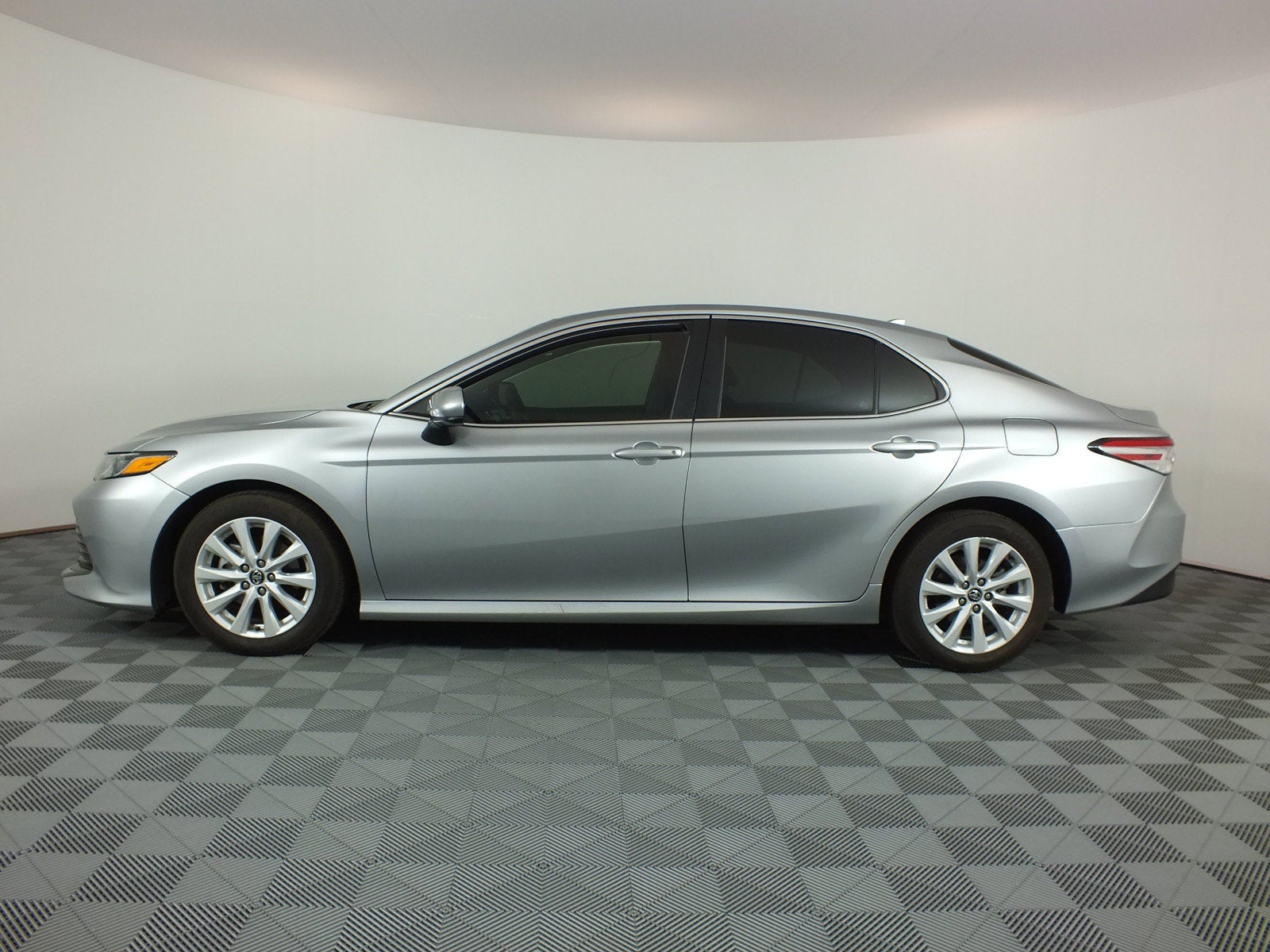 2020 Toyota Camry LE *CLEAN CARFAX*
