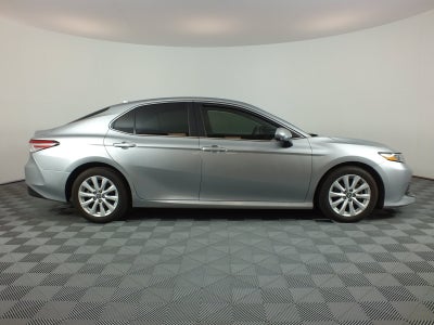 2020 Toyota Camry LE *CLEAN CARFAX*