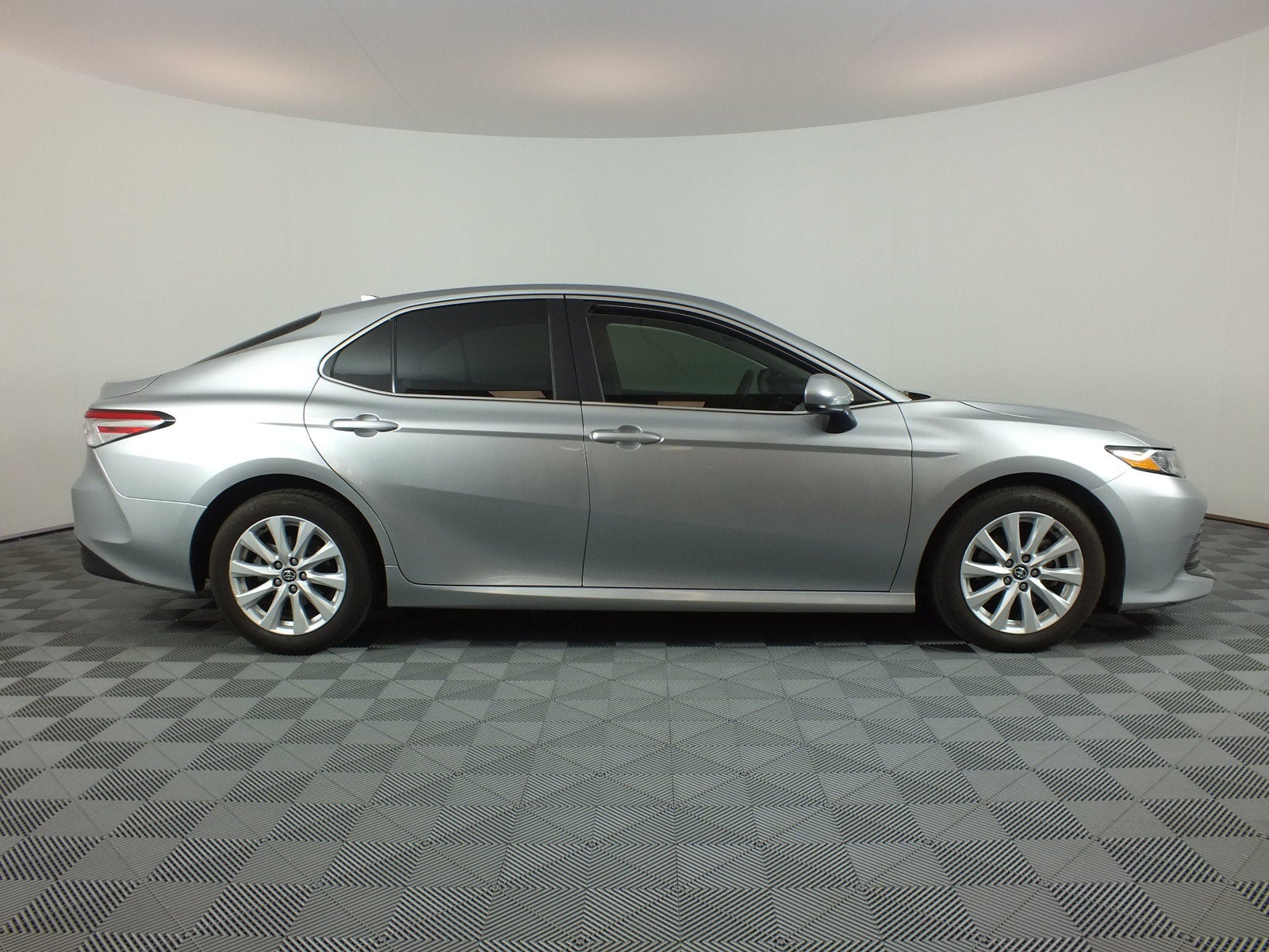 2020 Toyota Camry LE *CLEAN CARFAX*