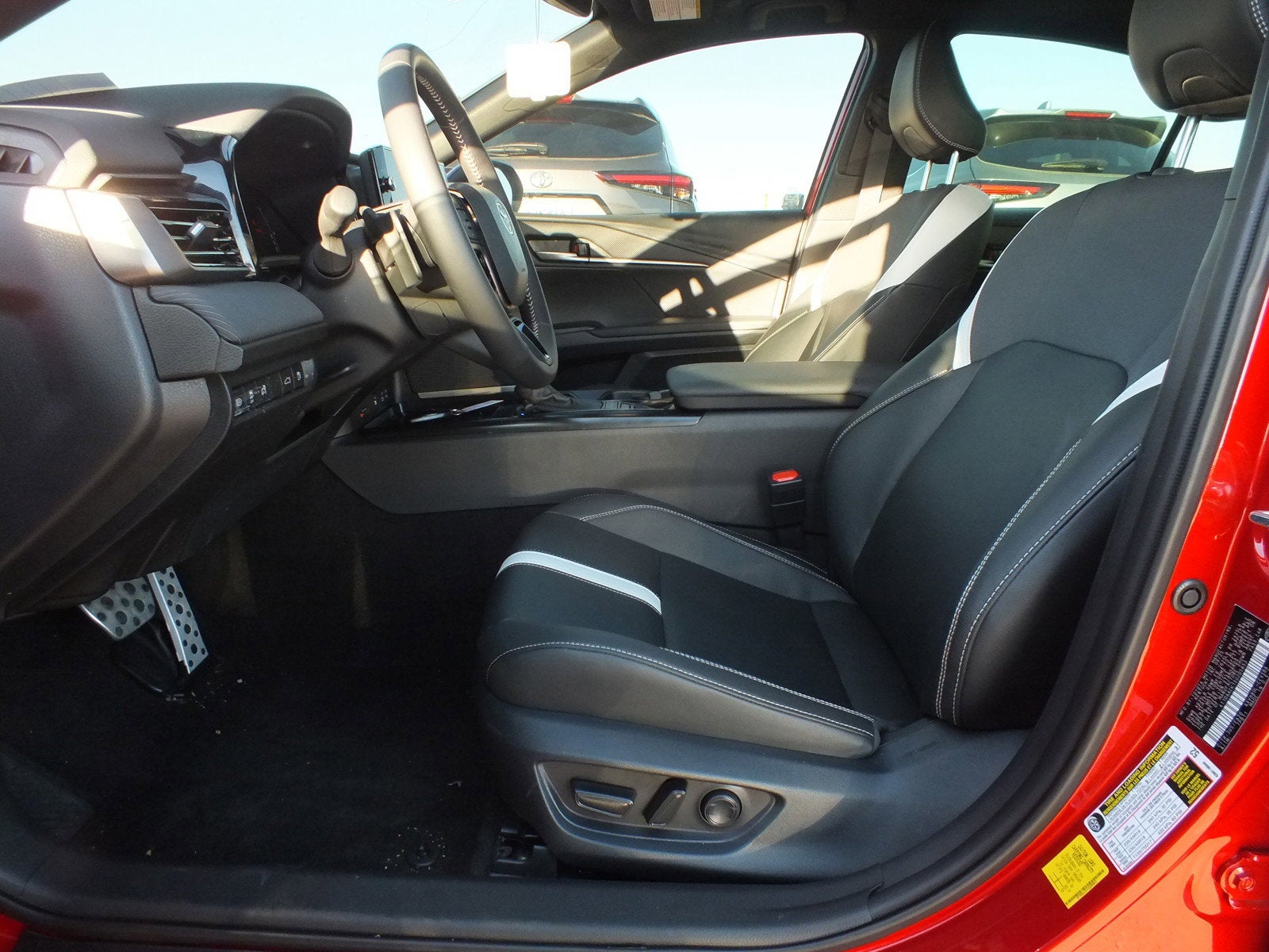 2025 Toyota Camry SE *1-OWNER*