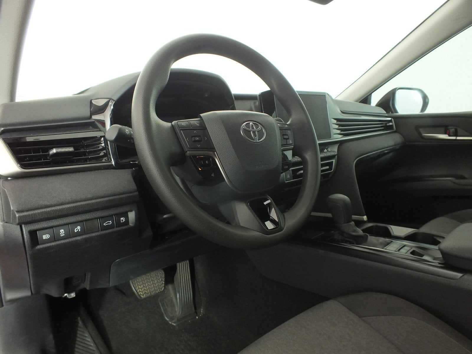 2025 Toyota Camry LE Hybrid *1-OWNER*