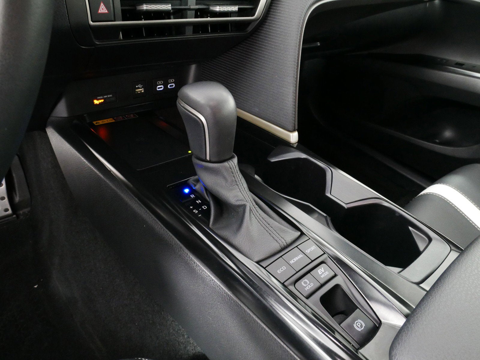 2025 Toyota Camry SE FWD *1-OWNER*