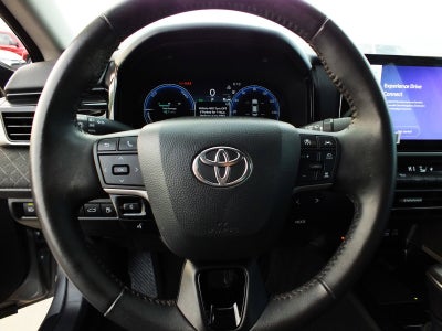 2025 Toyota Camry XLE FWD *1 OWNER, CLEAN CARFAX!*